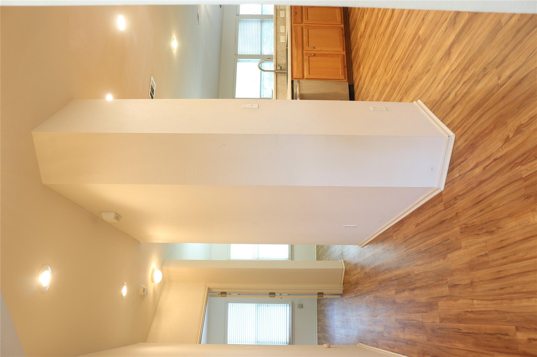 1811 Pflugerville PKWY — photo 5