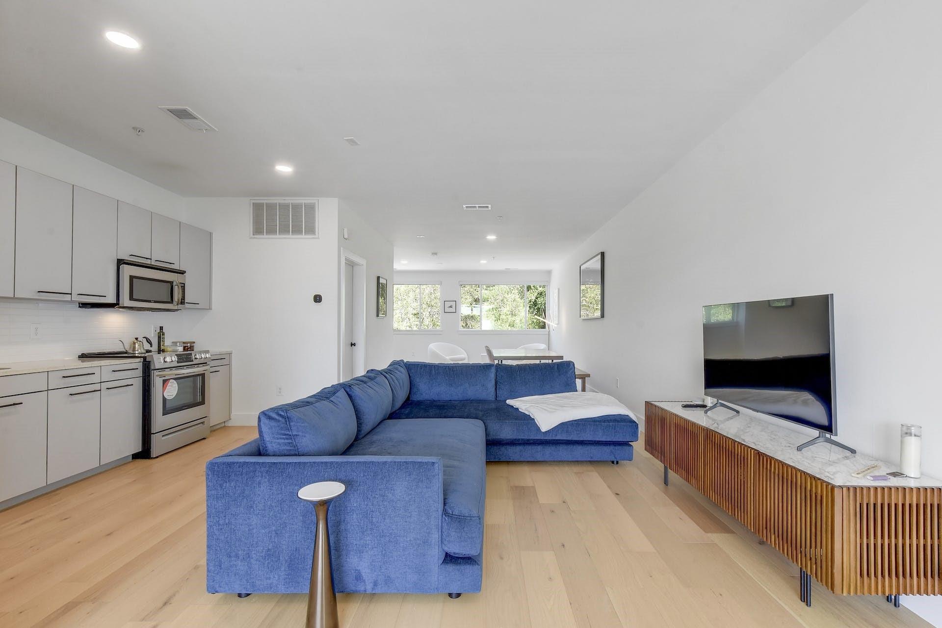 2906 1st ST #206 — photo 3