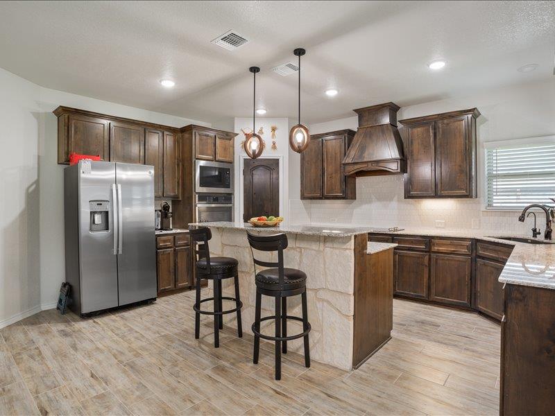 7711 Silicon DR — photo 4