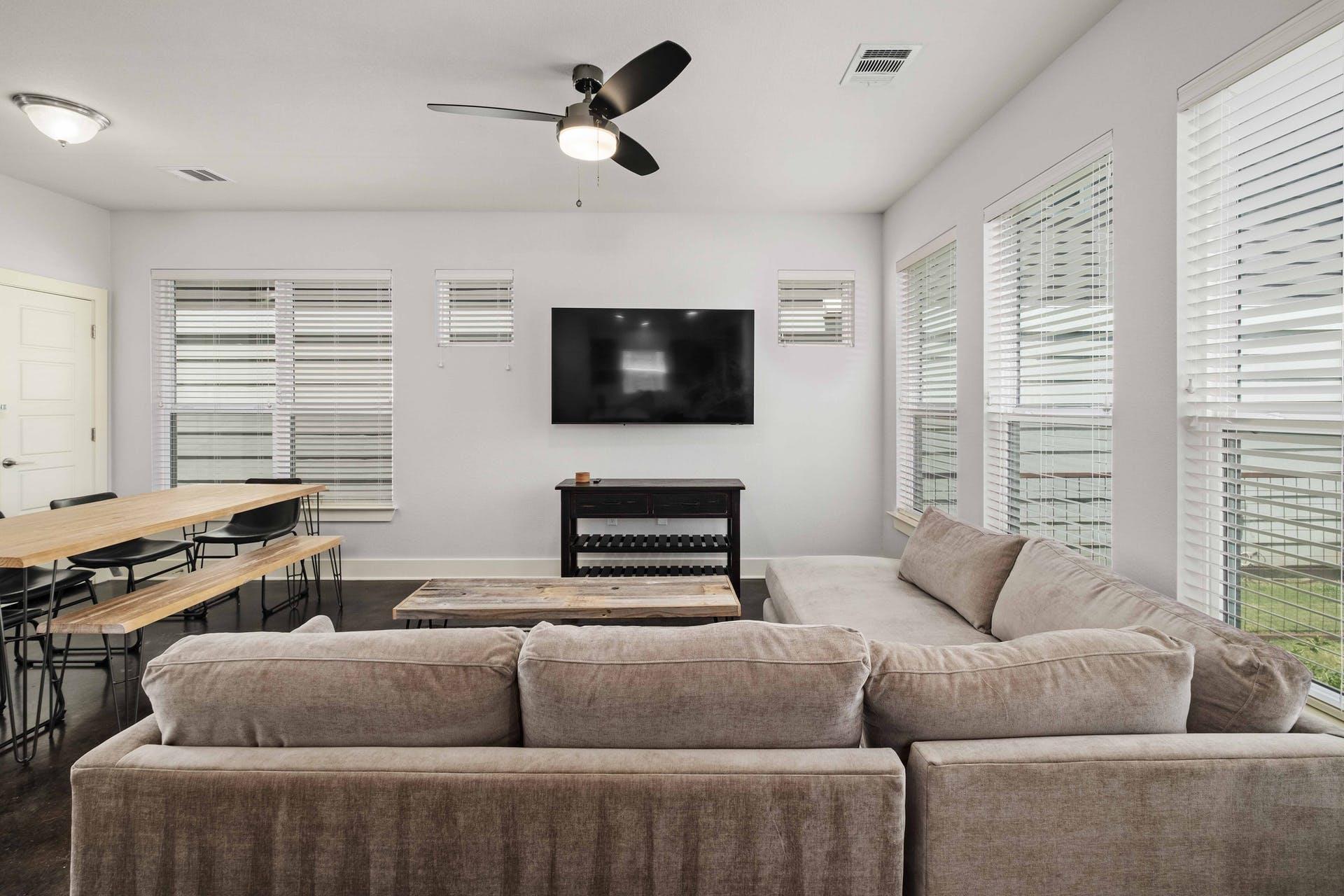 2813 Stock DR — photo 4