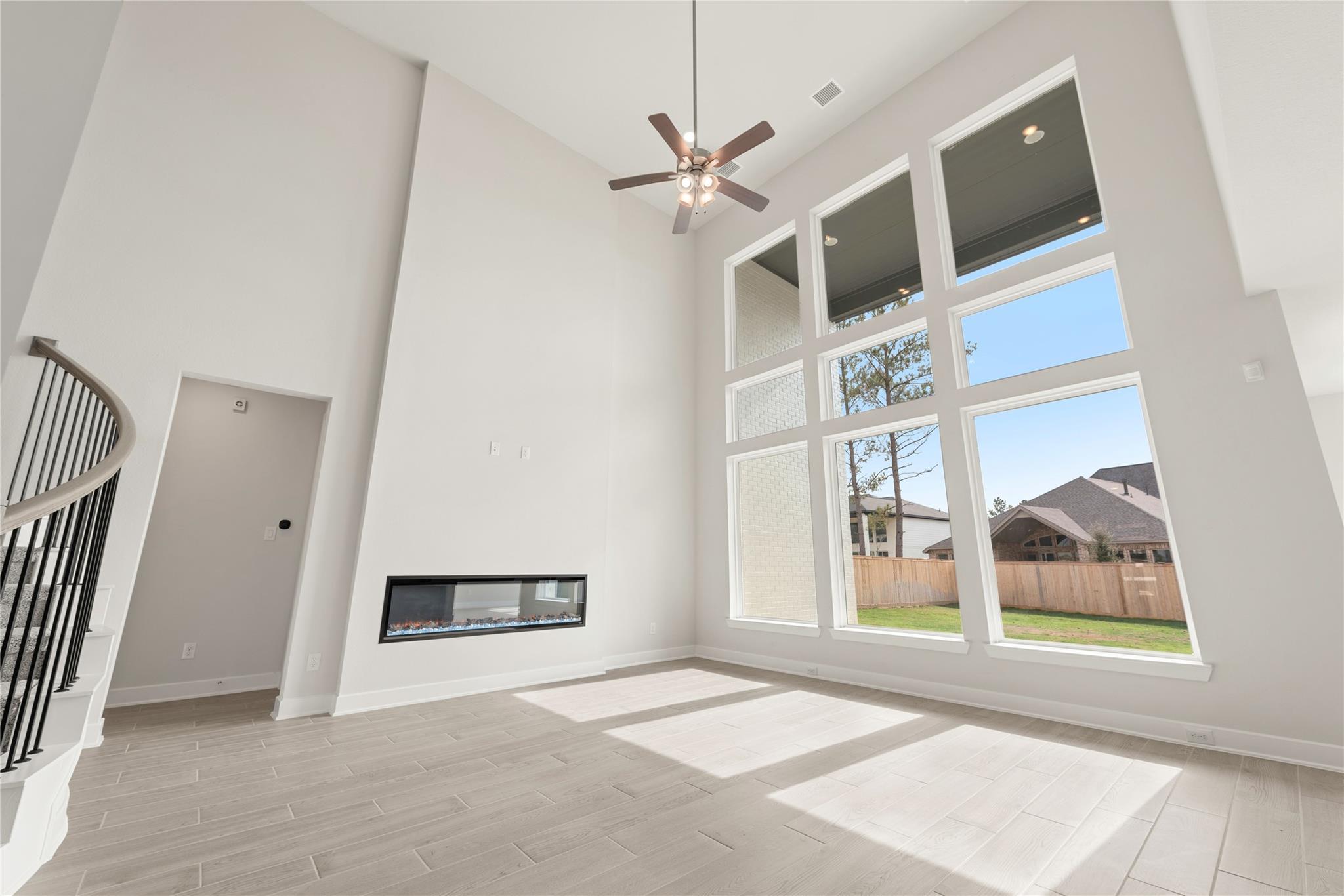 121 Beebalm CV — photo 3
