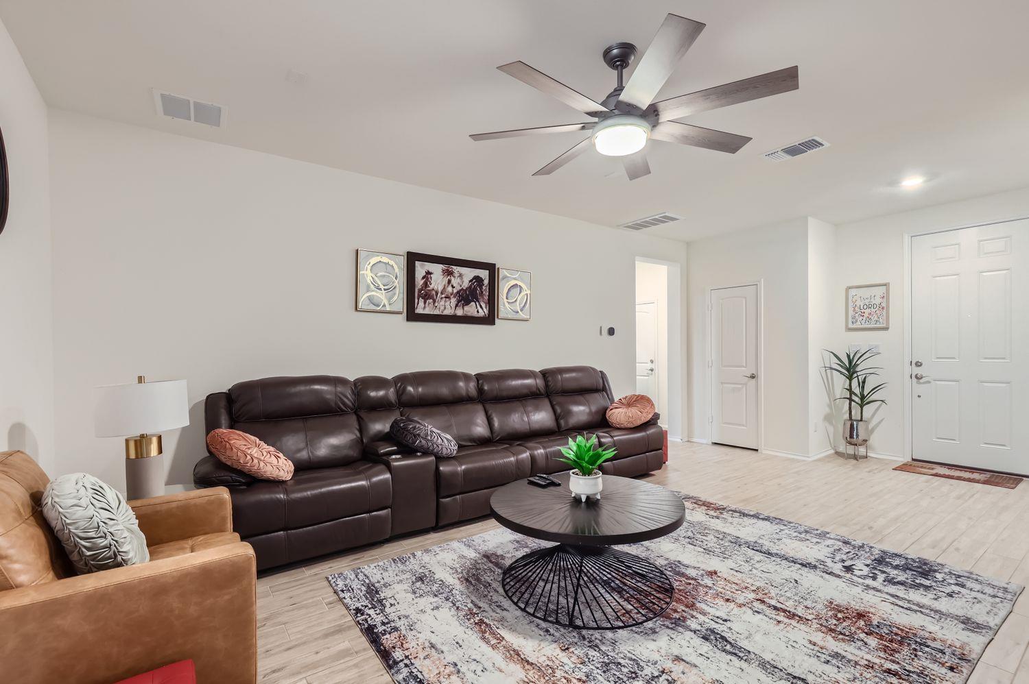 2110 Goji LN — photo 4