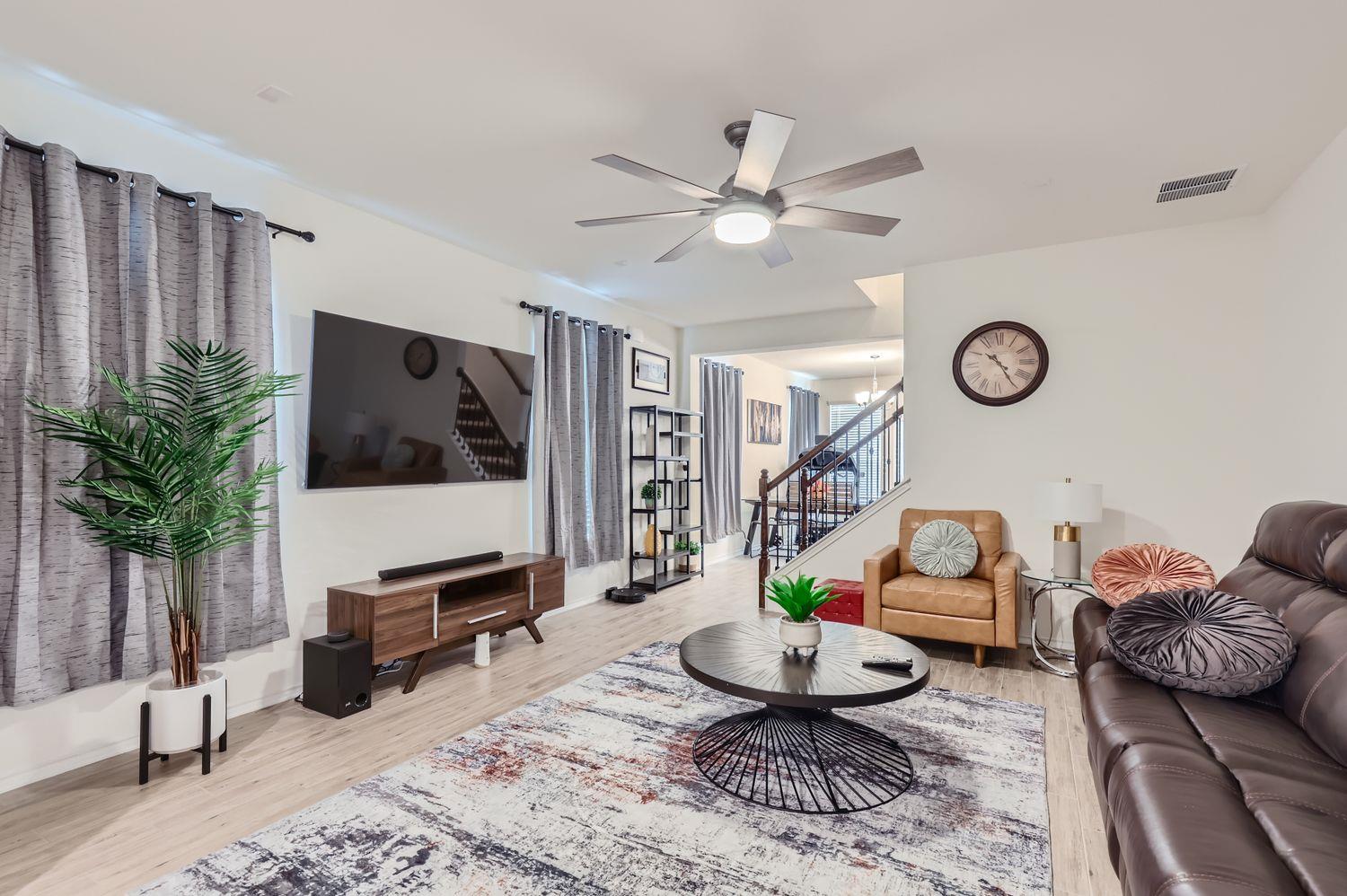 2110 Goji LN — photo 5