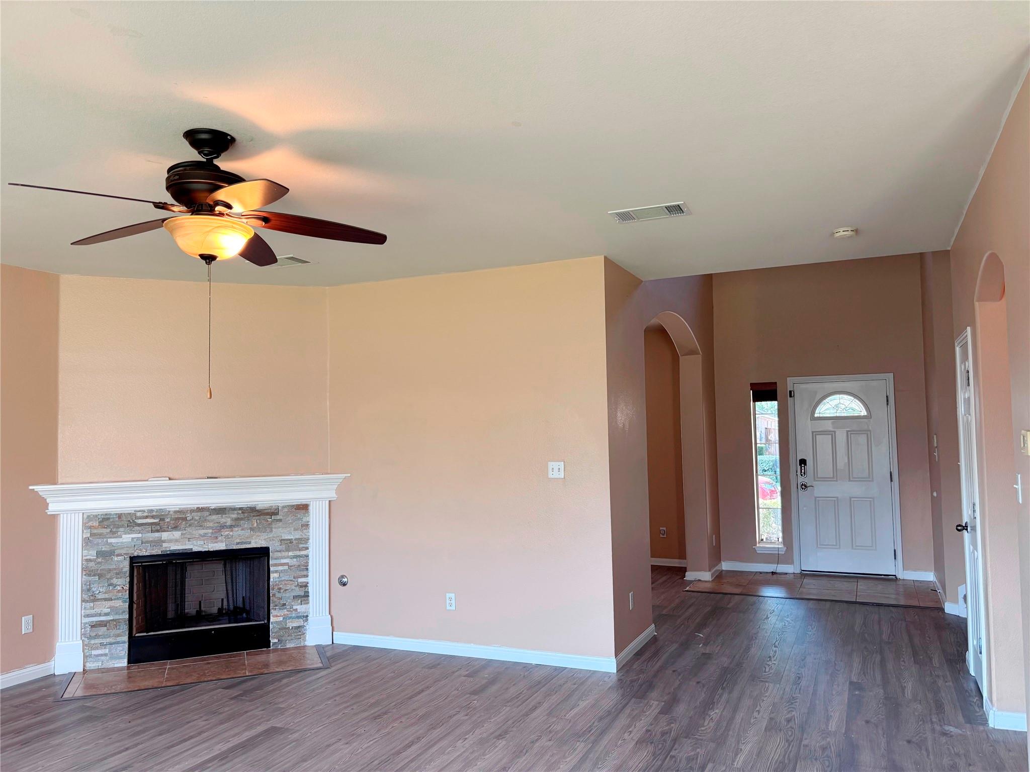 4116 Meadow Bluff WAY — photo 3