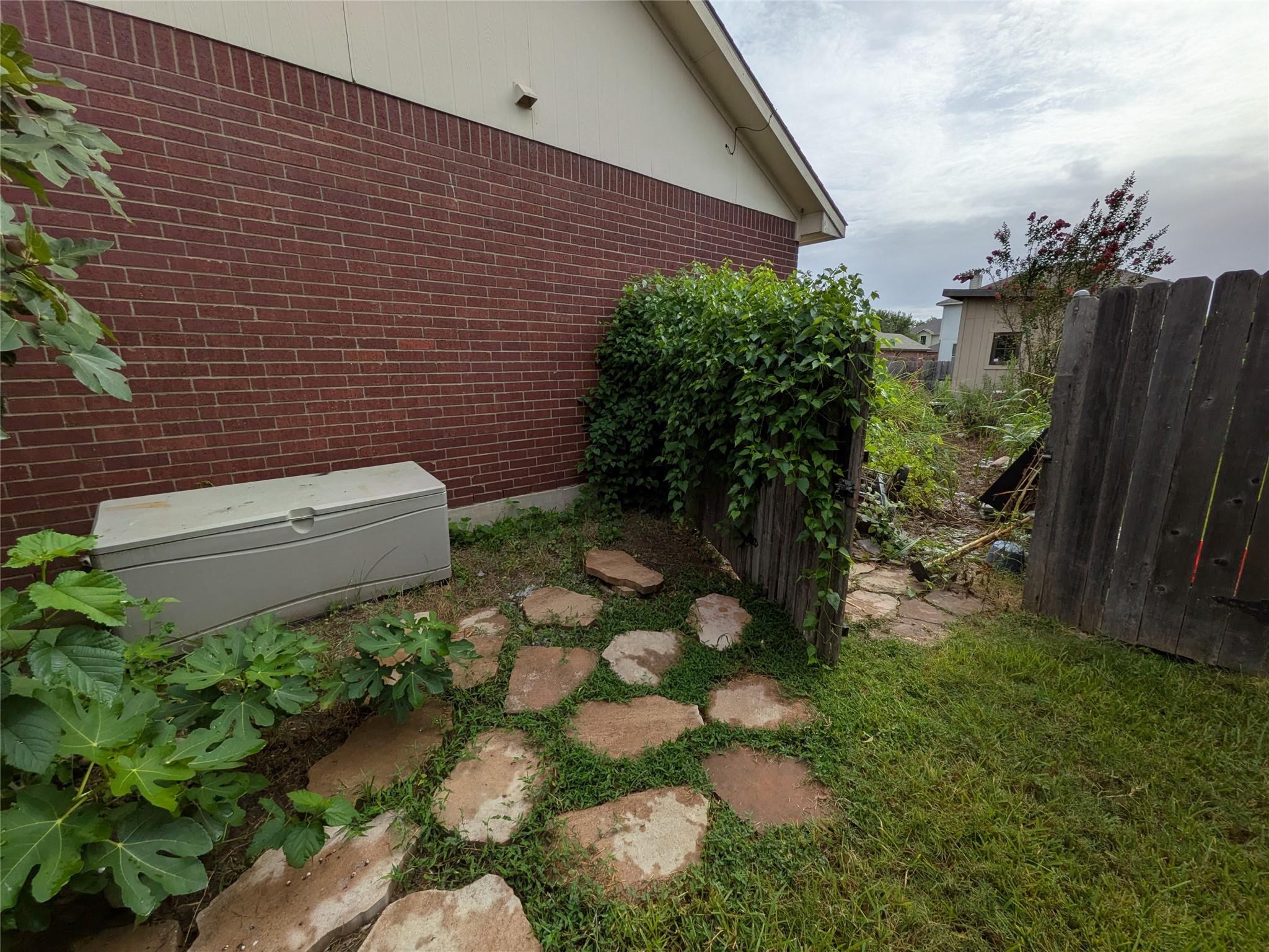 129 Hanstrom DR — photo 5