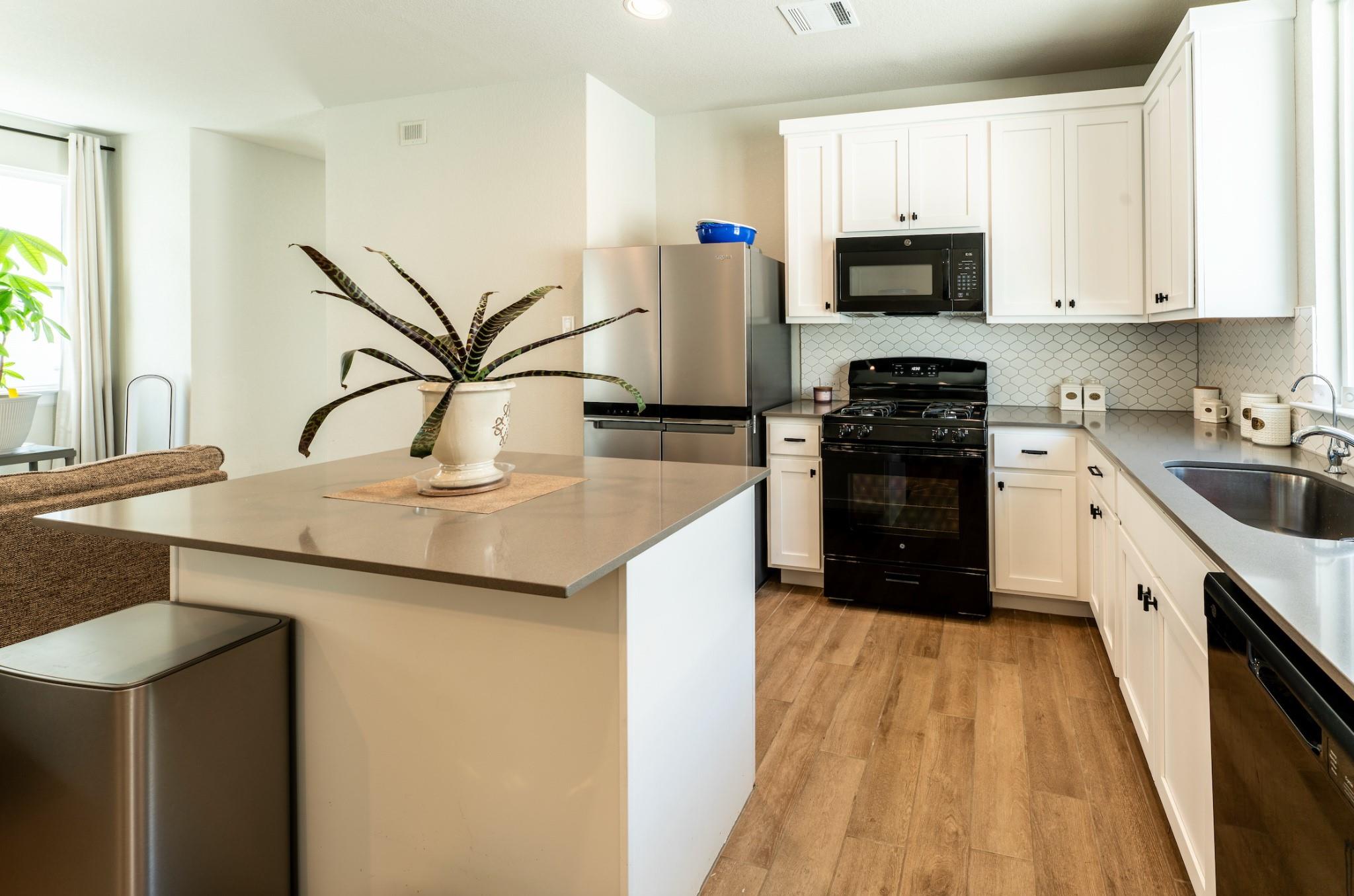 125 Fabion ST — photo 5