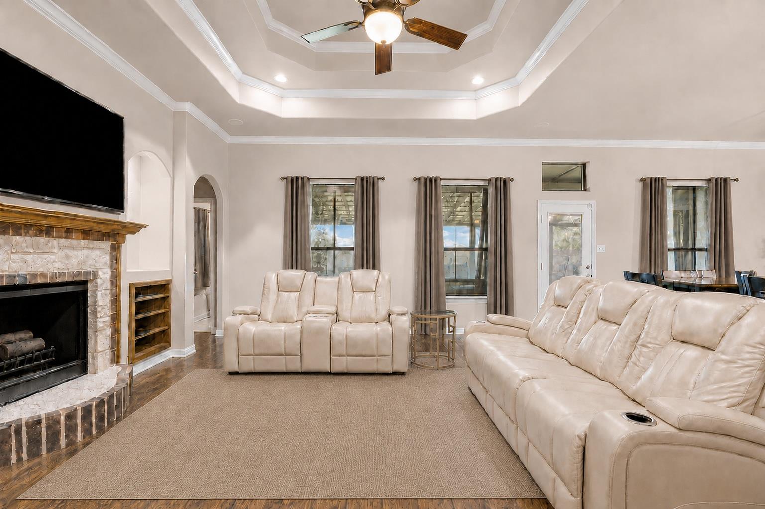 2109 Whippoorwill RD — photo 3