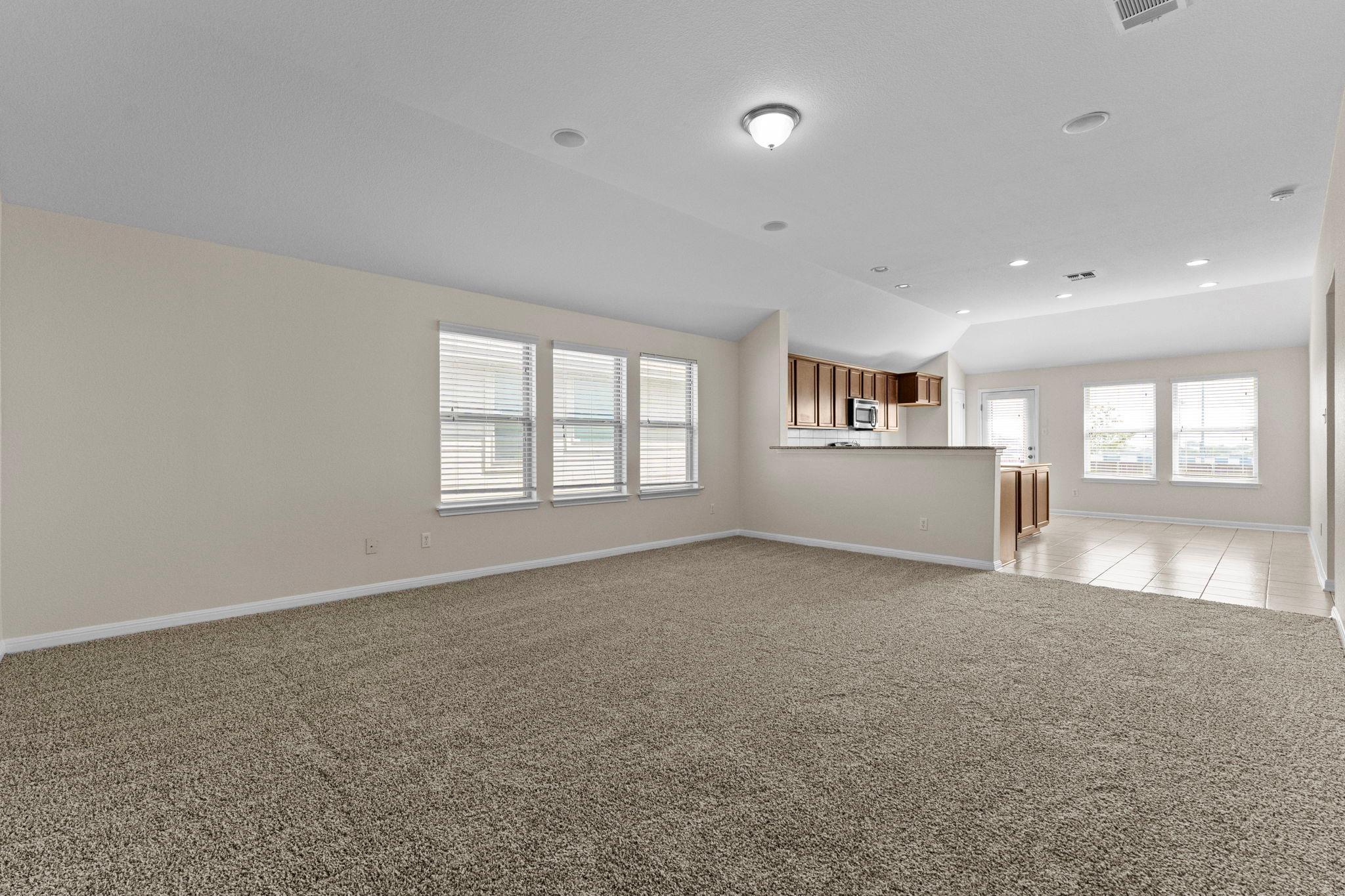 185 Silver Maple DR — photo 4