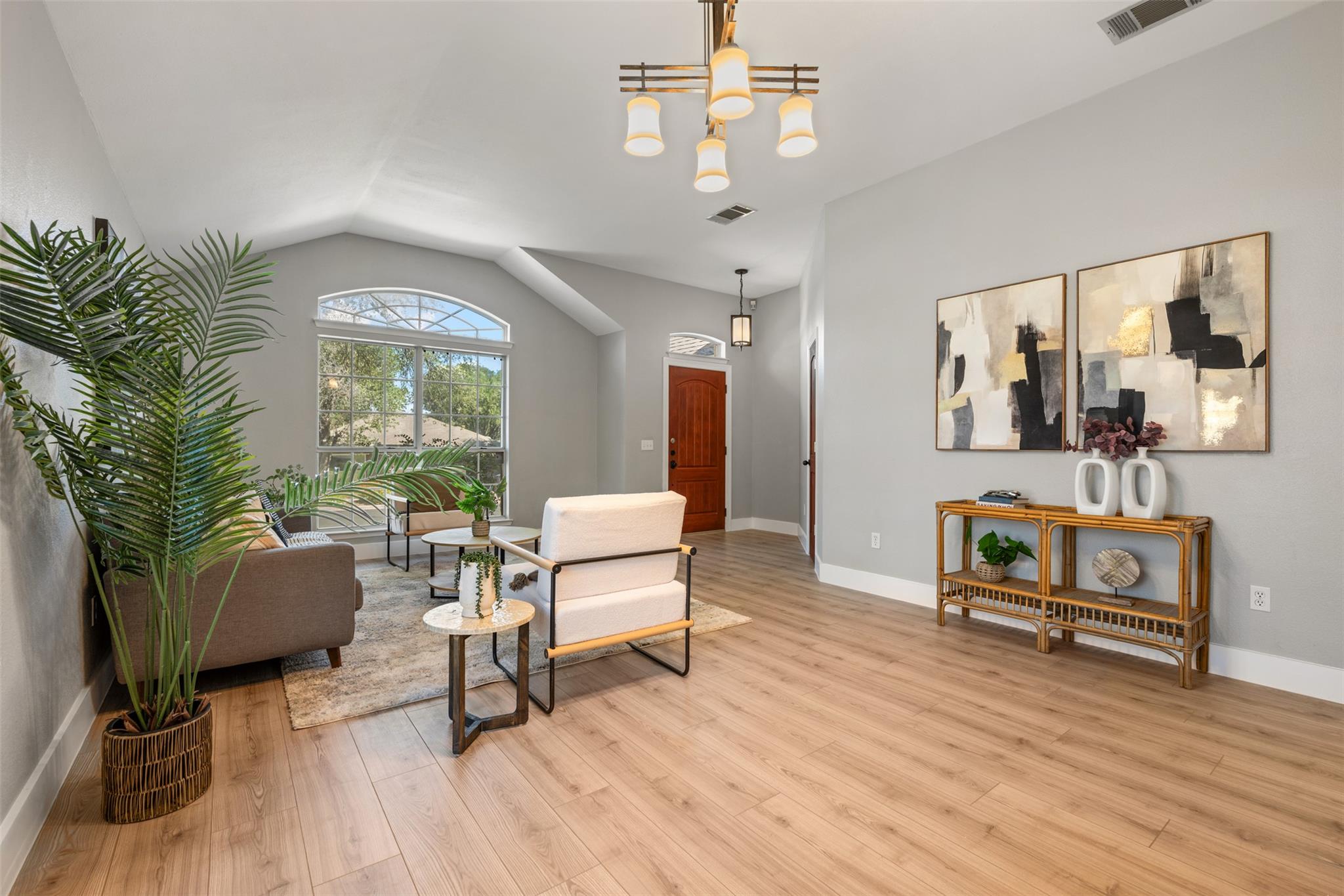8009 Nairn DR — photo 5