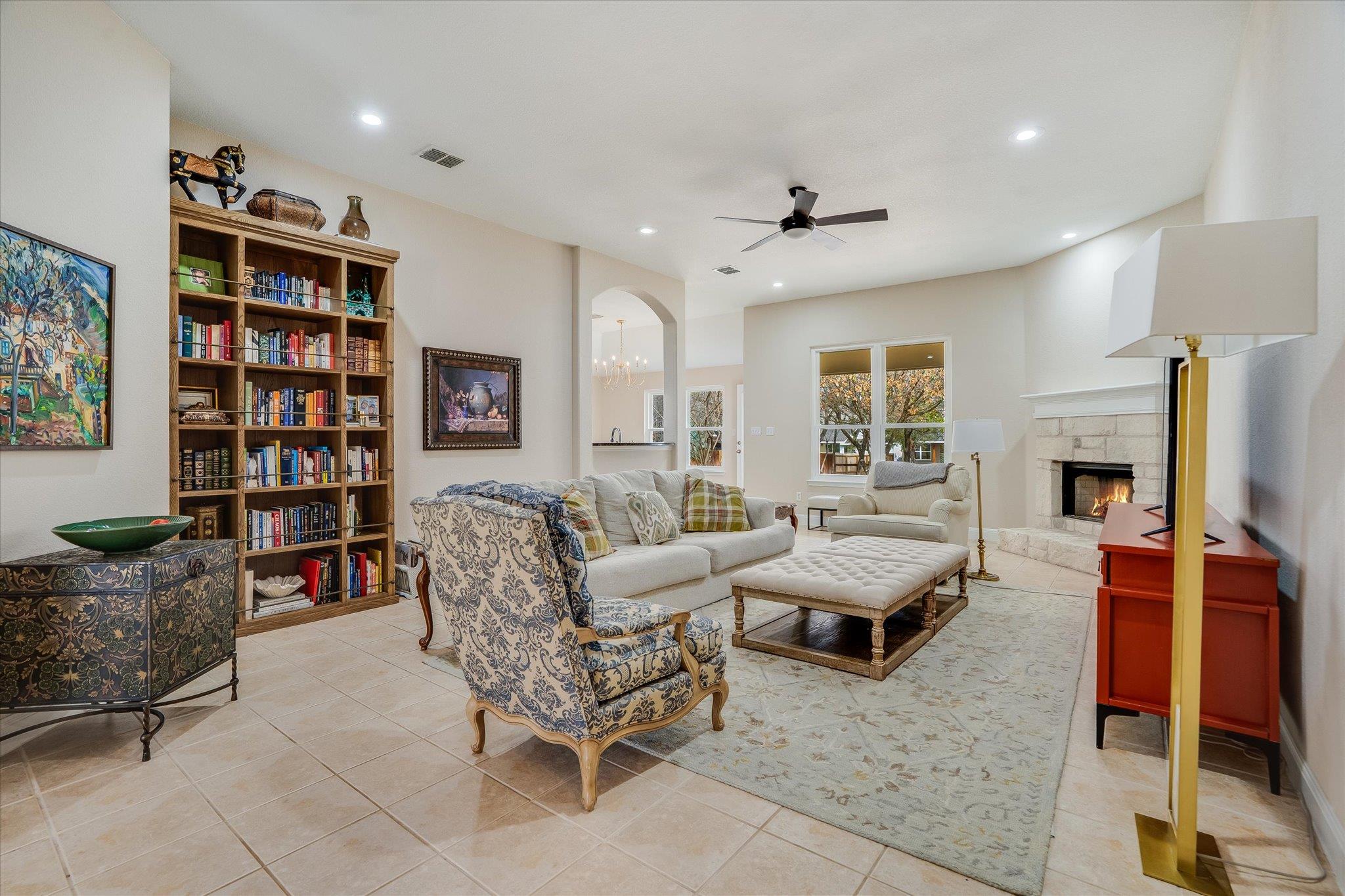 16 Serenade CIR — photo 3