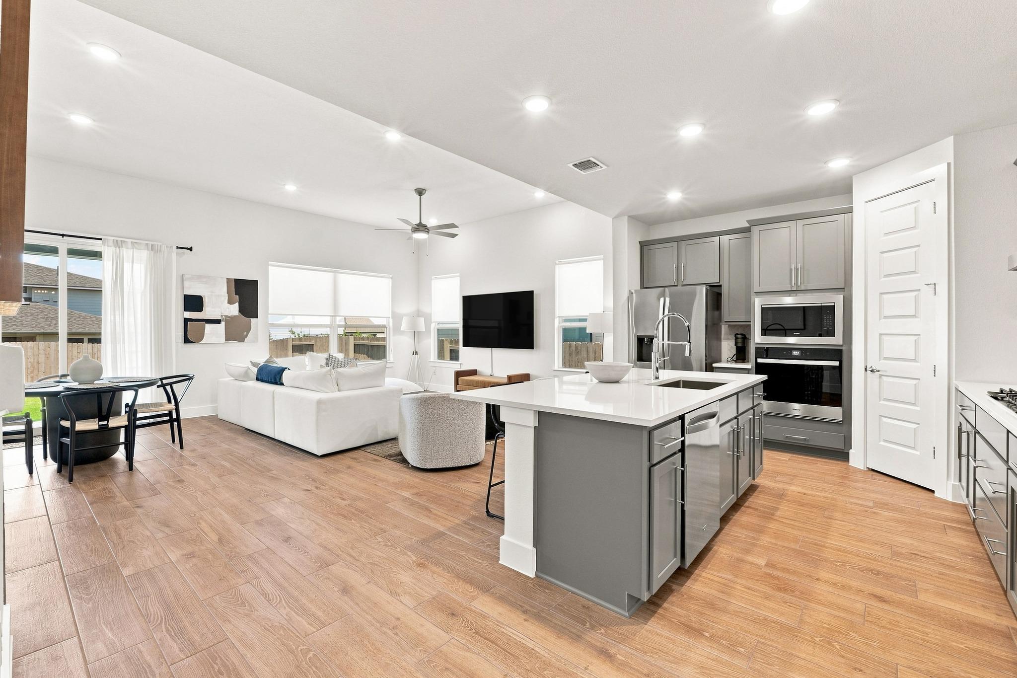 9608 Hamadryas DR — photo 3