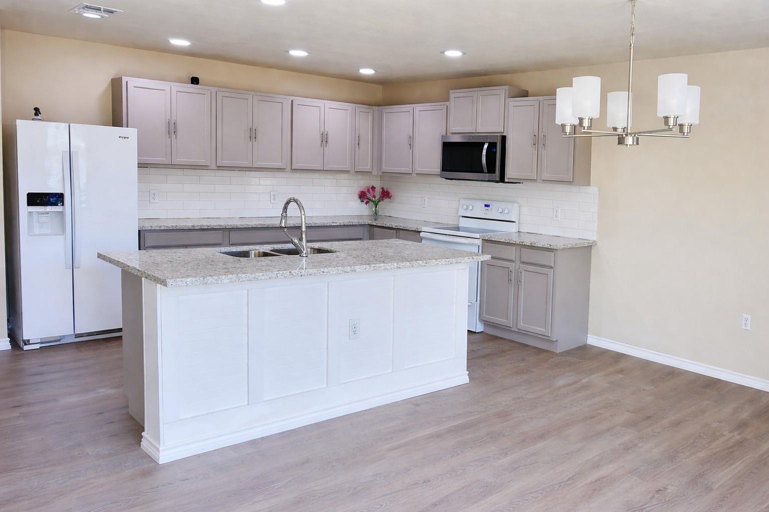 5211 Viewpoint DR — photo 4