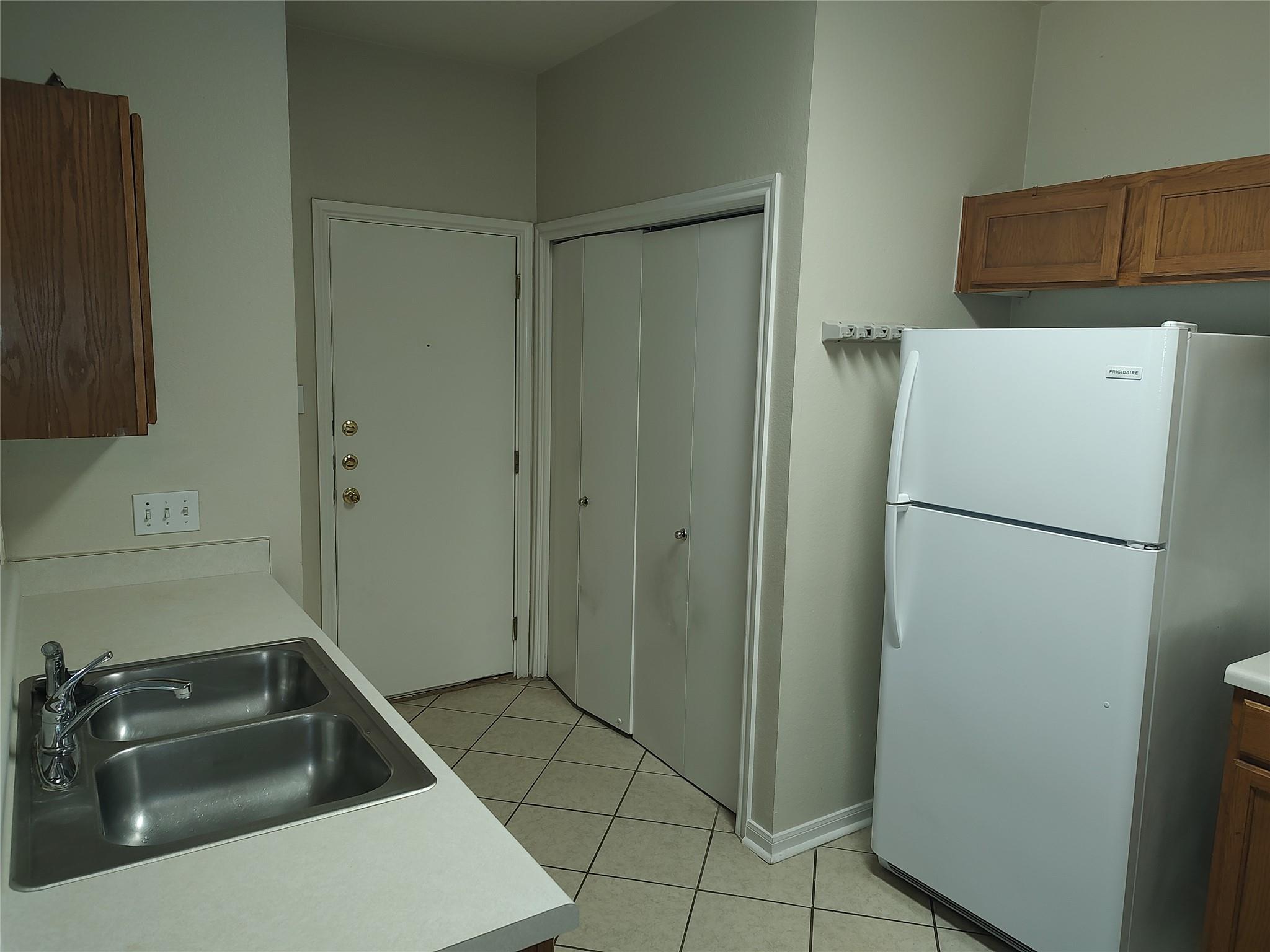 2206 Bagdad RD #B — photo 5