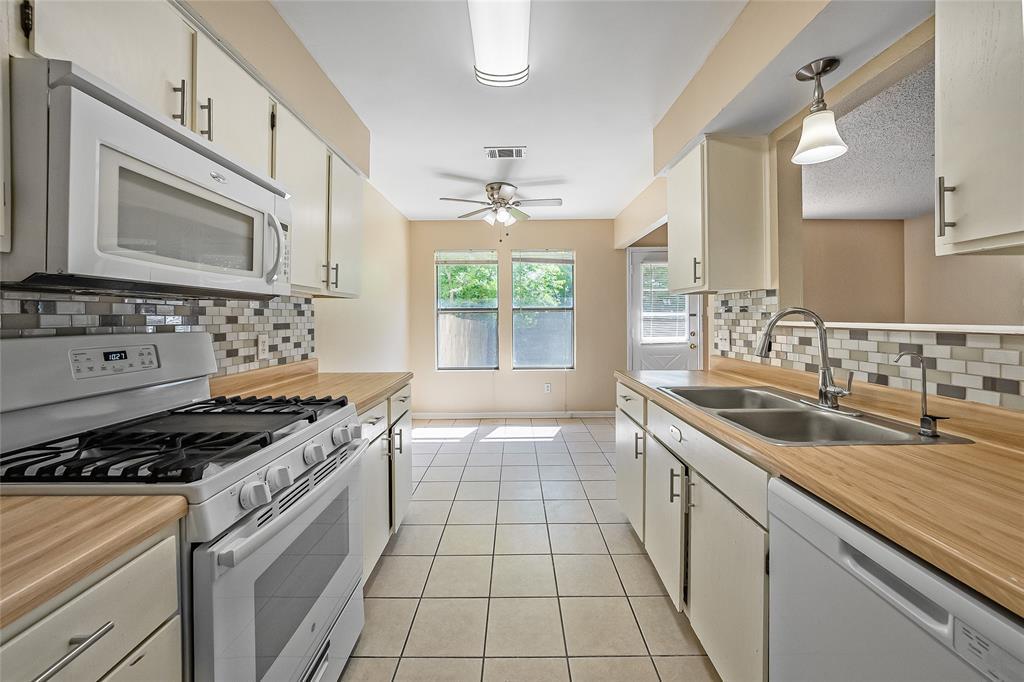 14203 Sussman CT #B — photo 4