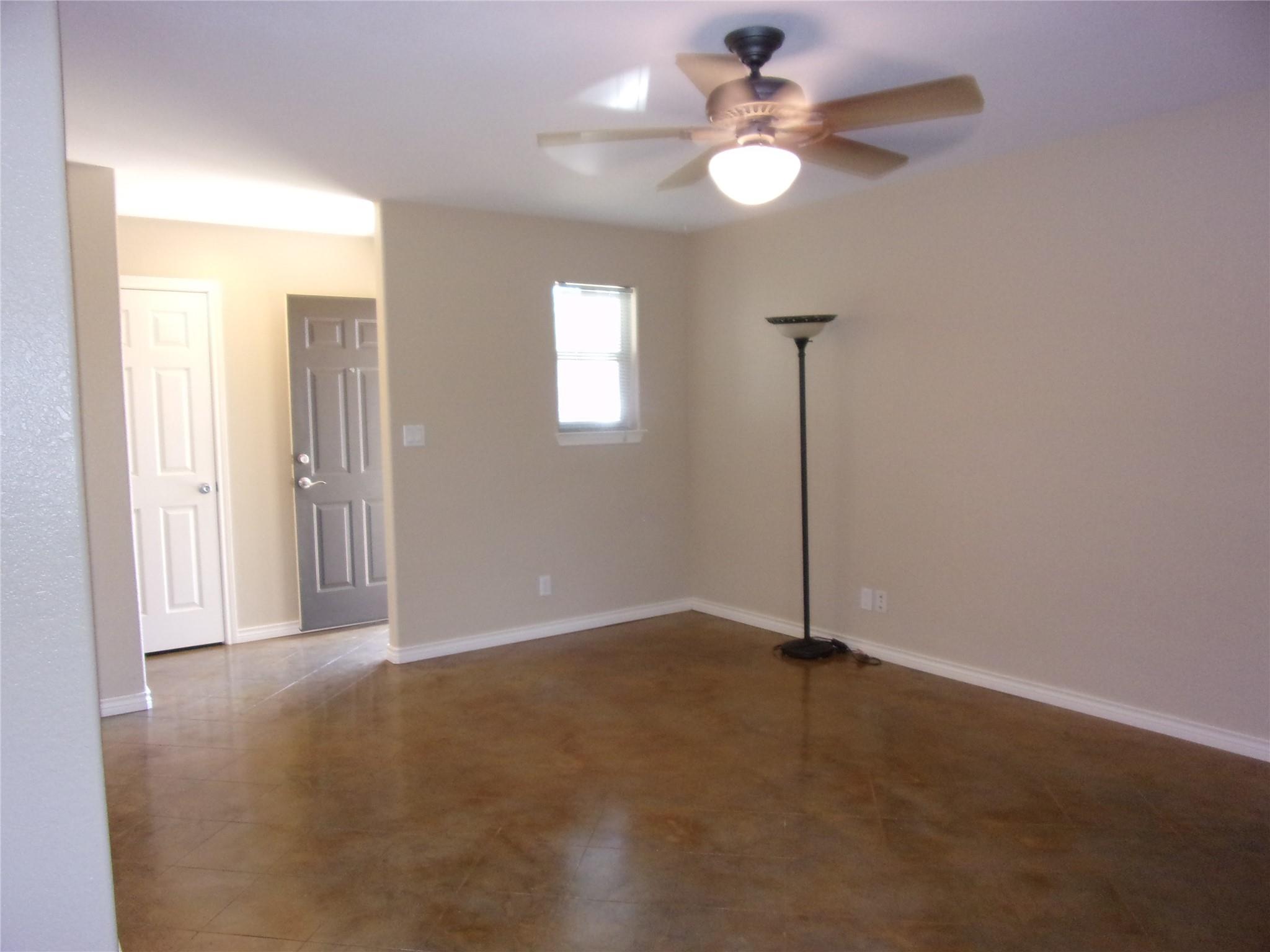 179B Two Friends TRL — photo 4