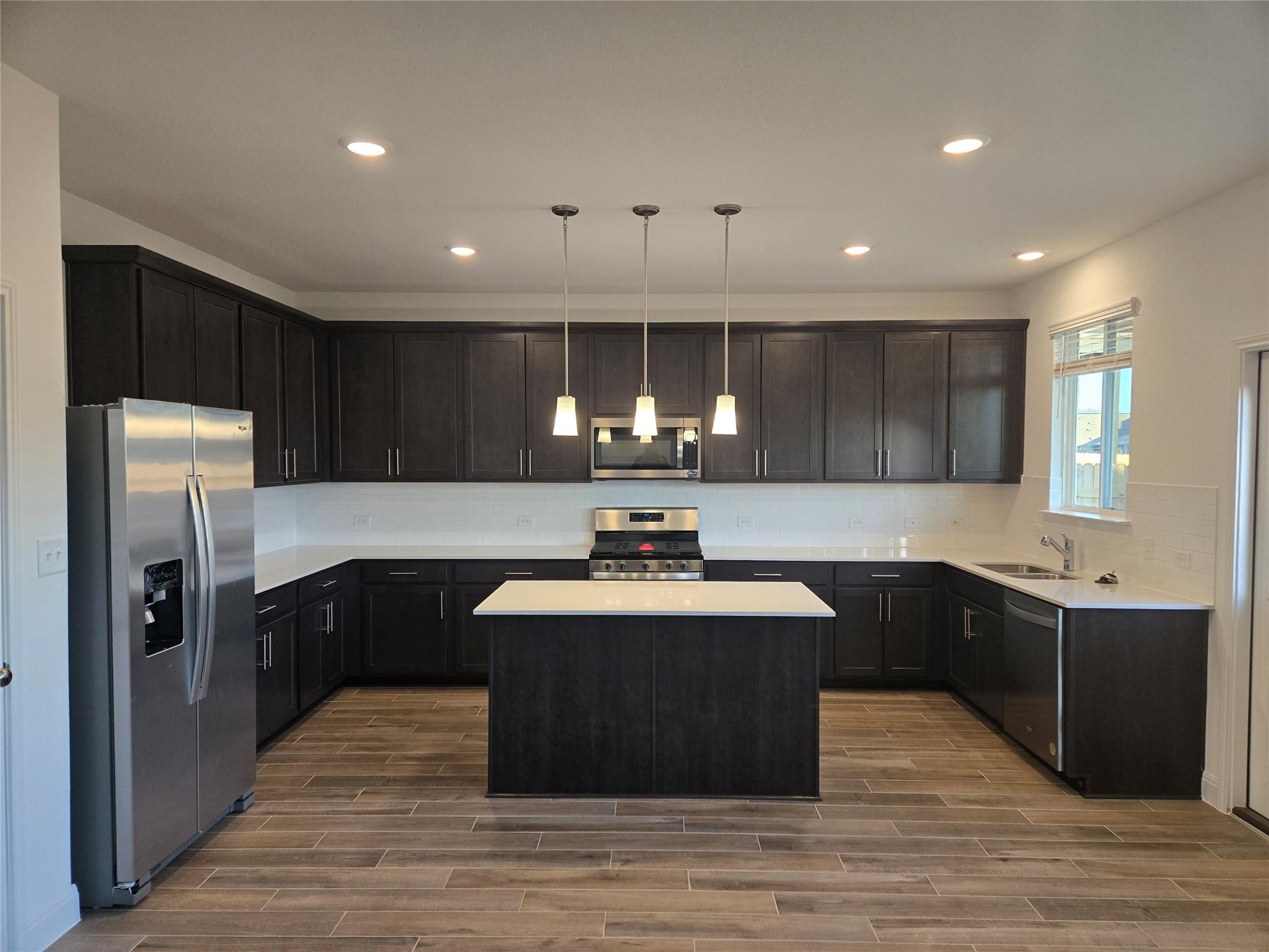 408 Acuff LN — photo 3