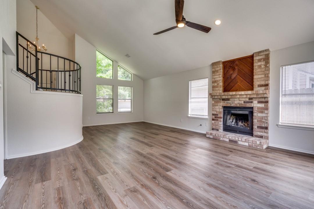 15902 De Peer Ave — photo 4