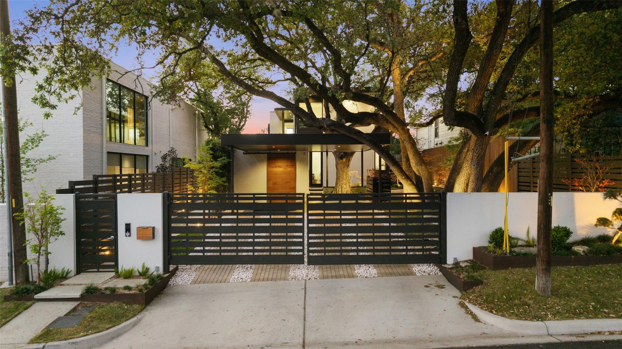 2108 Matthews DR — photo 5