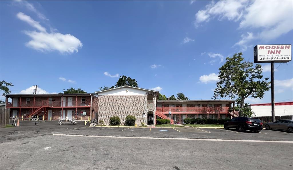 1010 Root Ave — photo 4