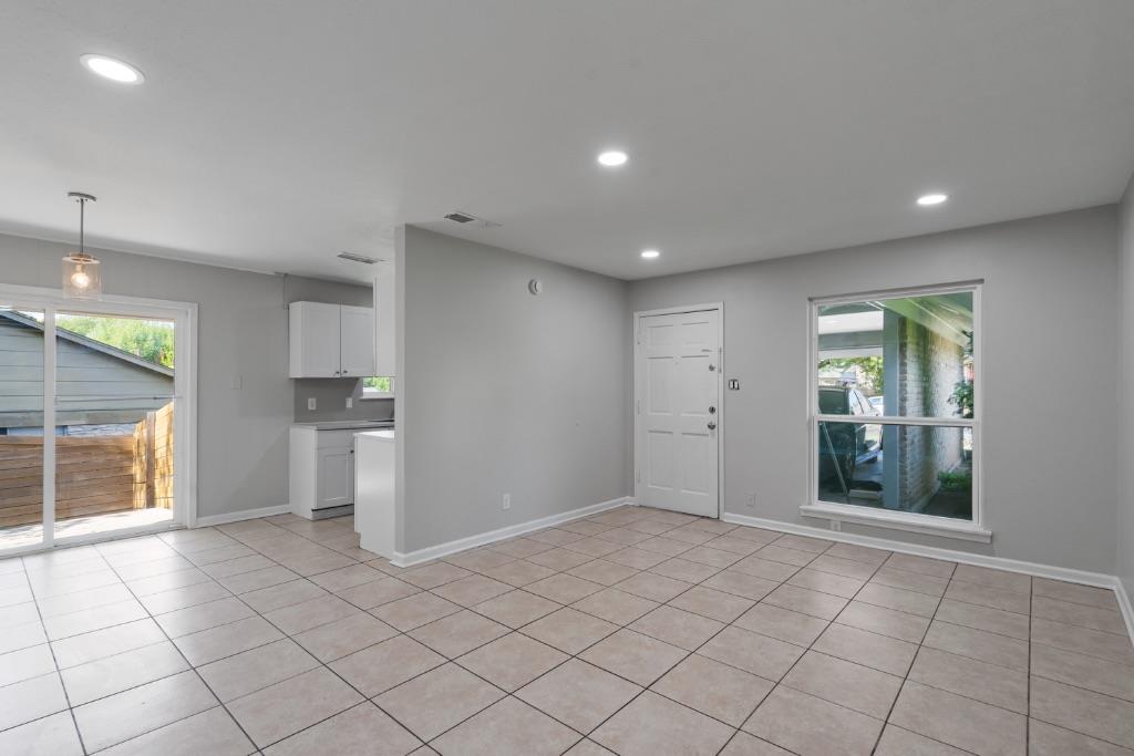1407 Avebury CIR #A — photo 5