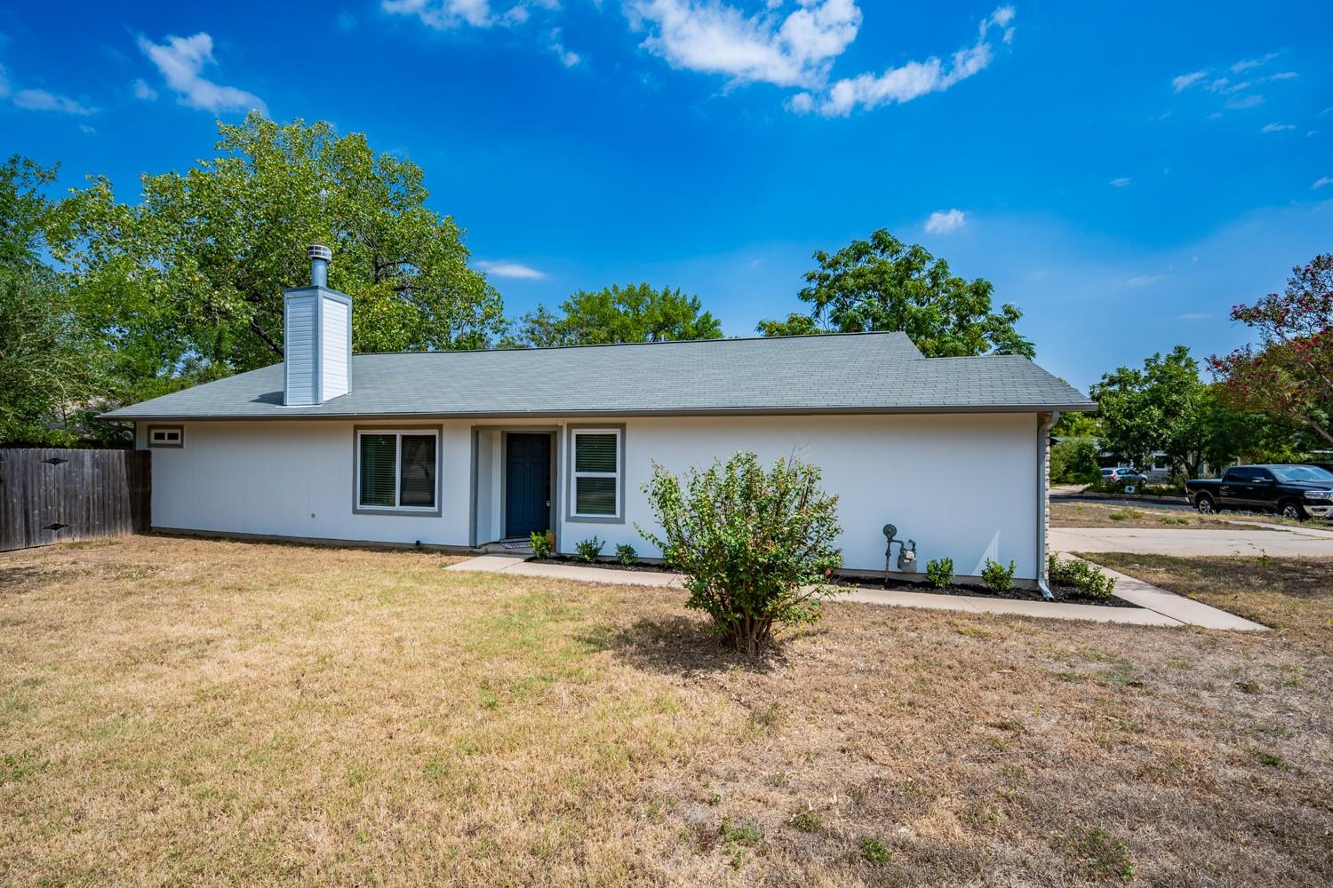 12700 La Salle DR — photo 3