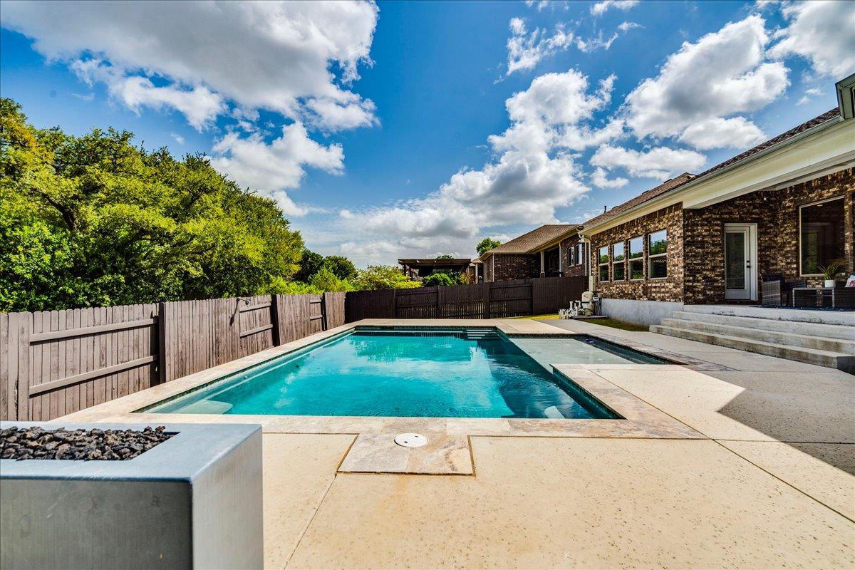 221 Clearwater WAY