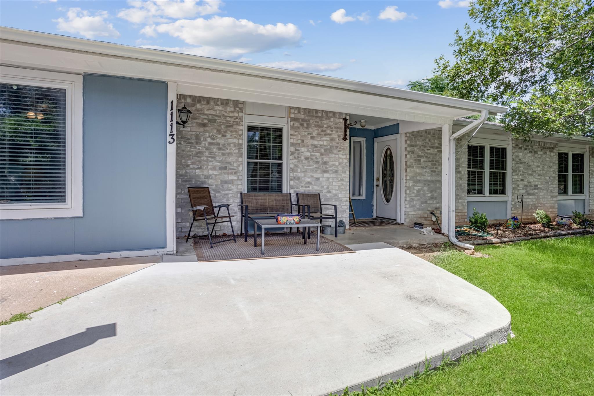 1113 Ash DR