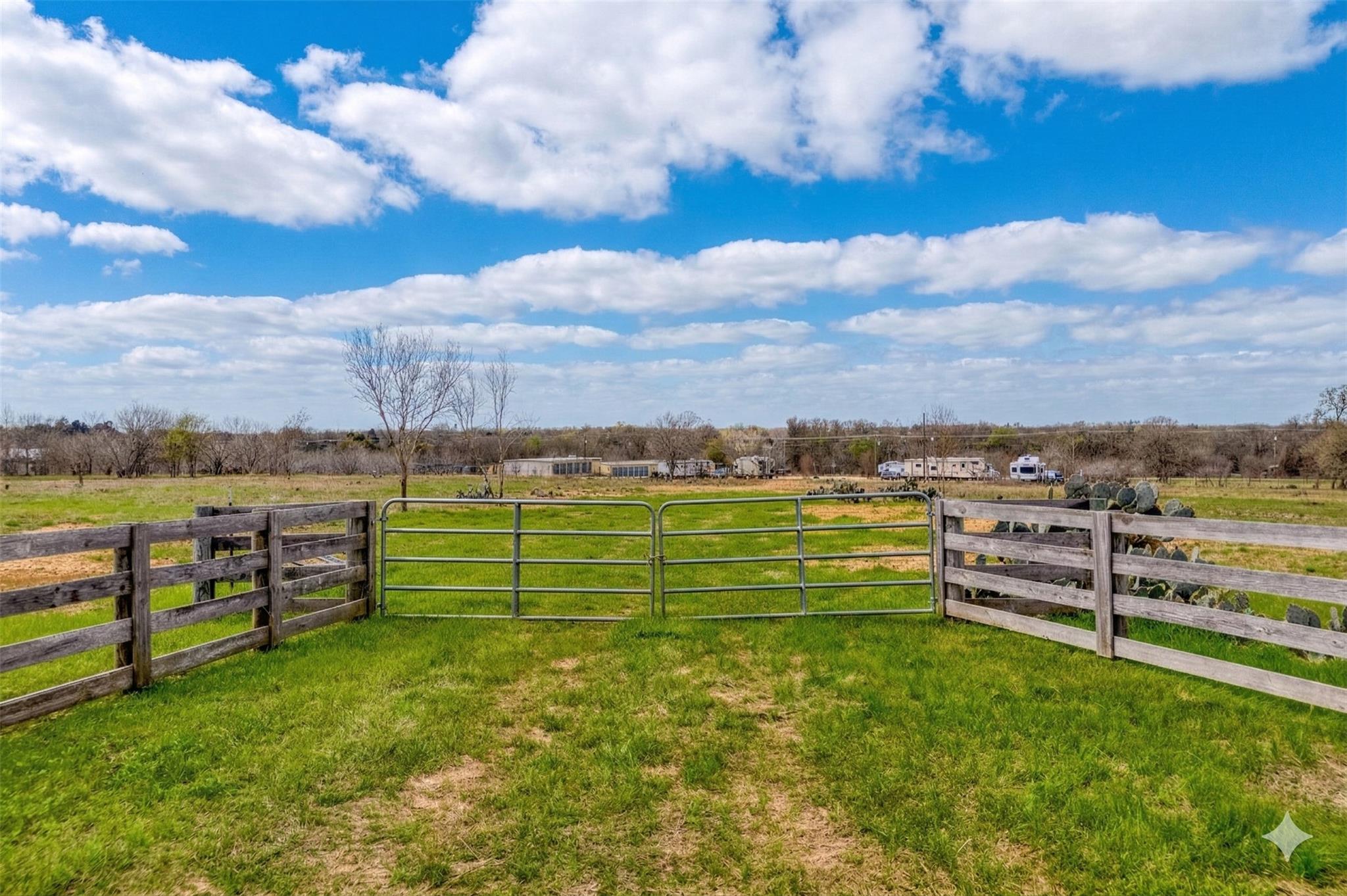 839 Smith RD