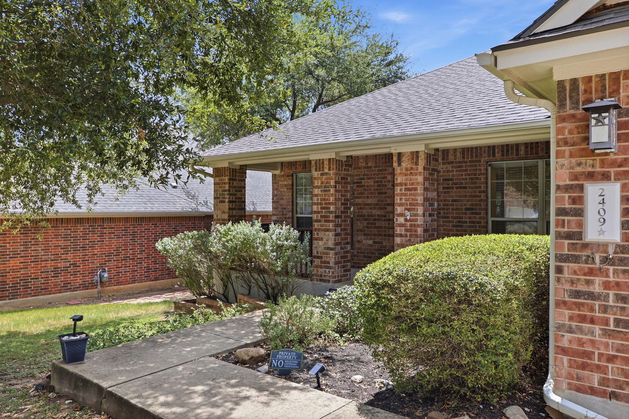 2409 Silver Spur LN — photo 3