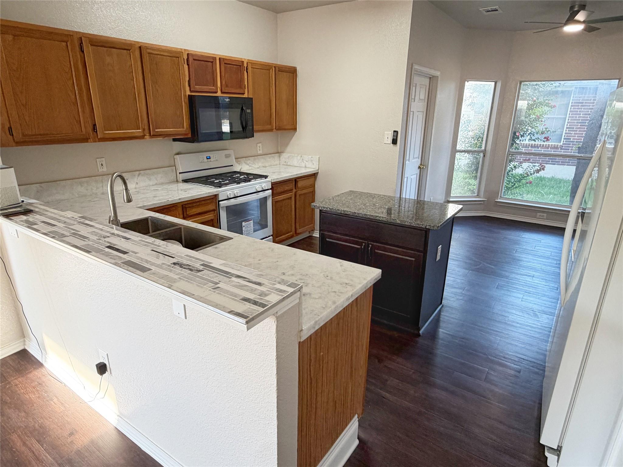 1114 Black Locust DR — photo 4