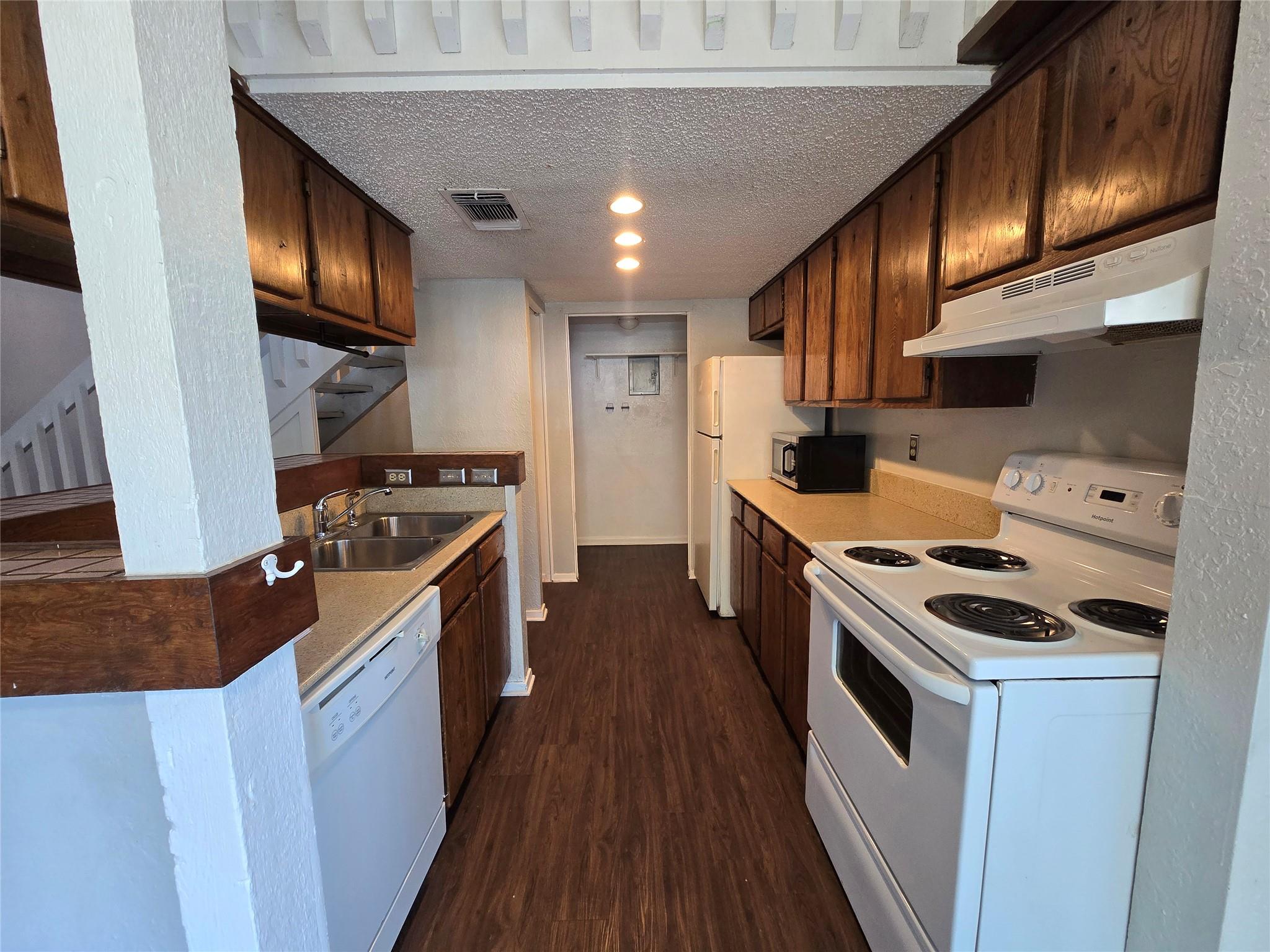 1713 Cinnamon PATH #A — photo 5