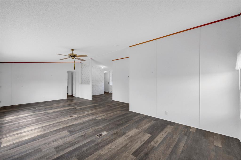 156 Julie DR — photo 4