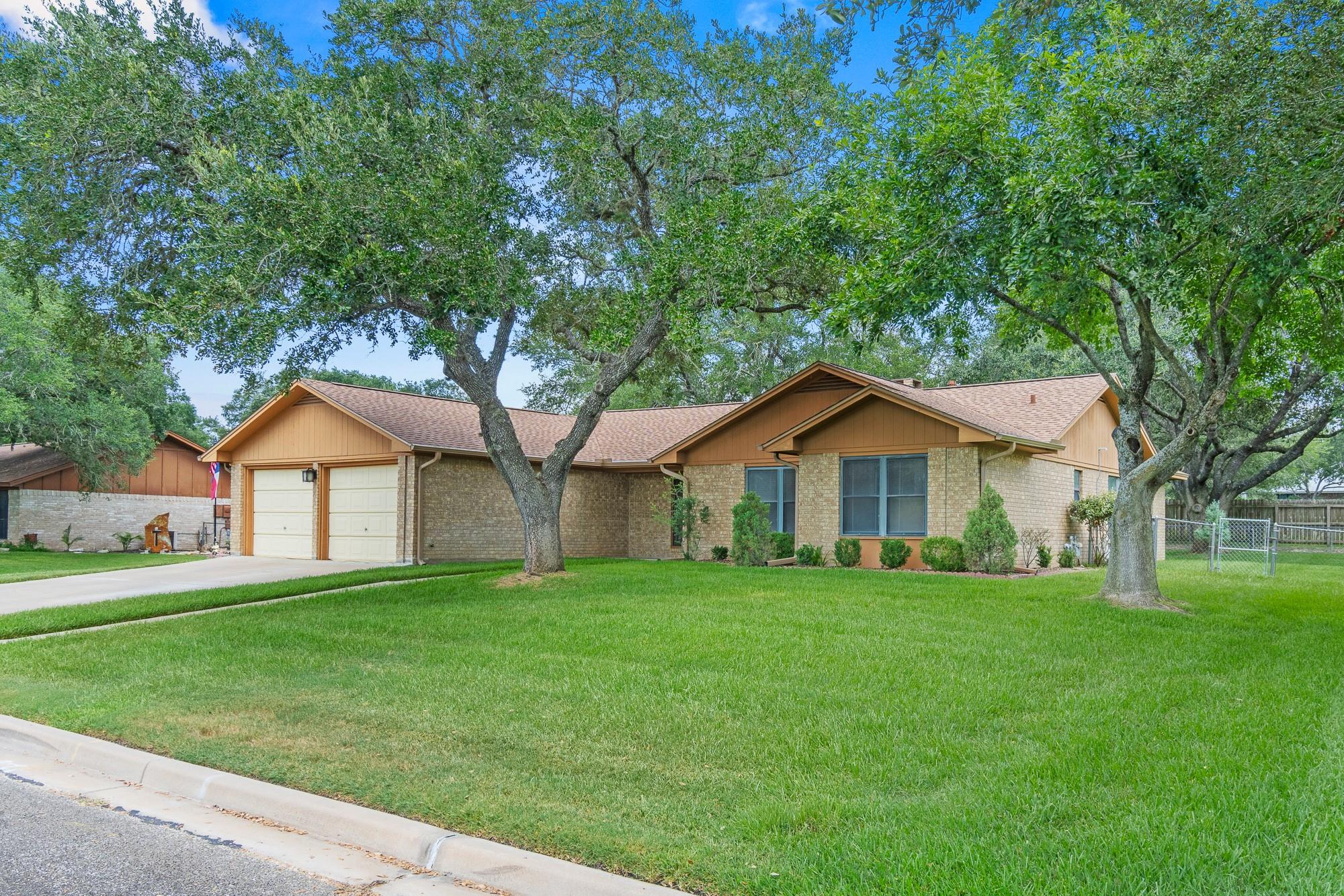 108 Meadow Creek DR