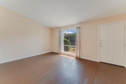 610 51st ST #103 — photo 3