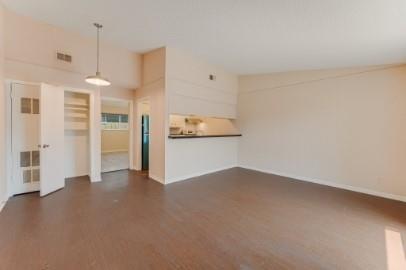 610 51st ST #103 — photo 4