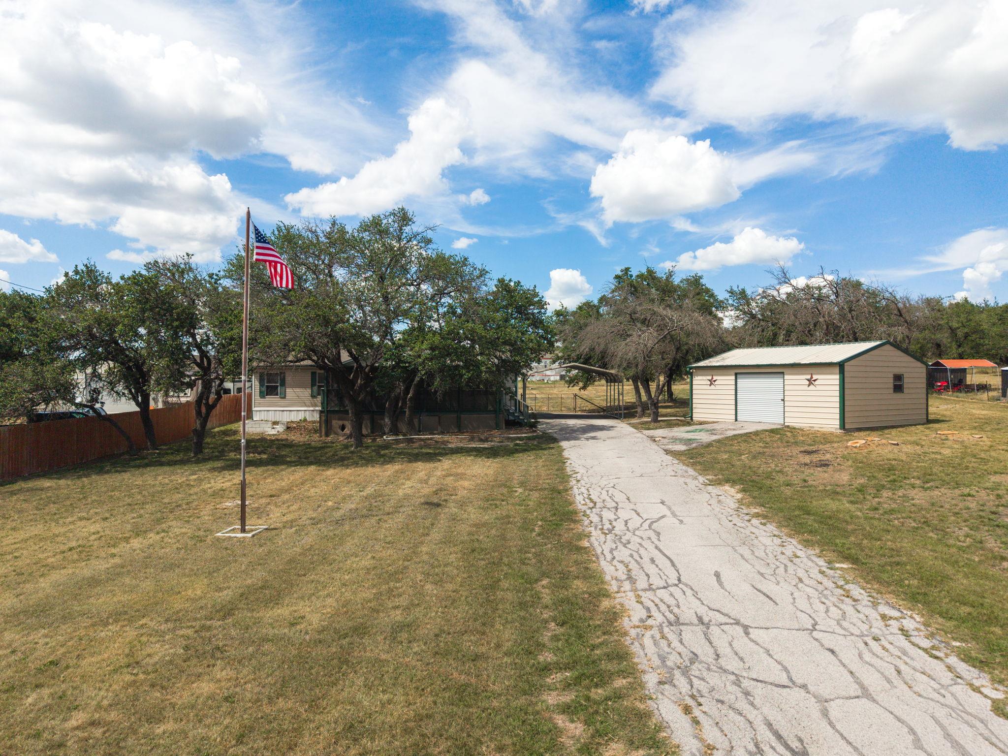 1506 Quail Point DR