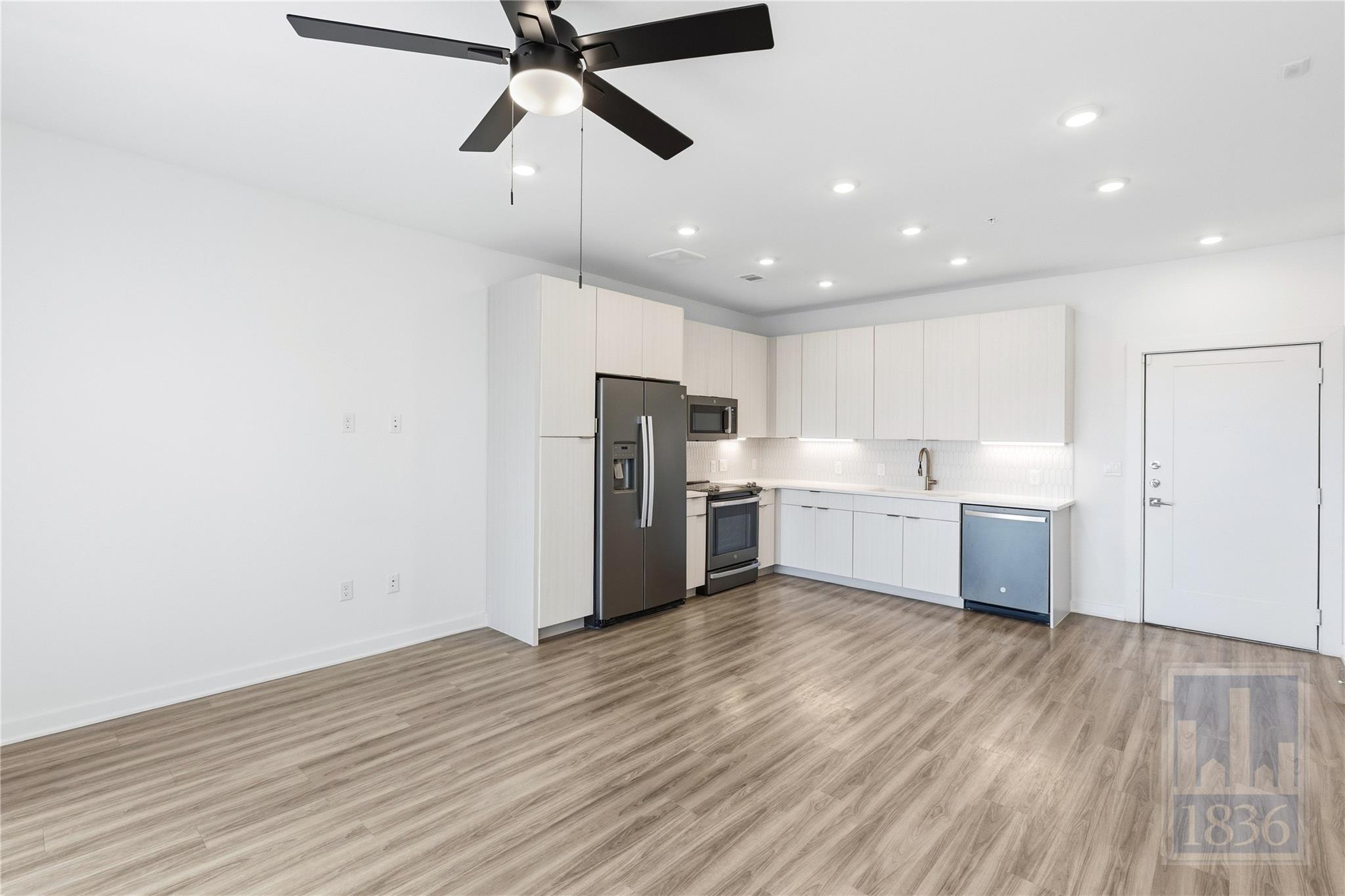 4802 Congress Ave #514 — photo 4