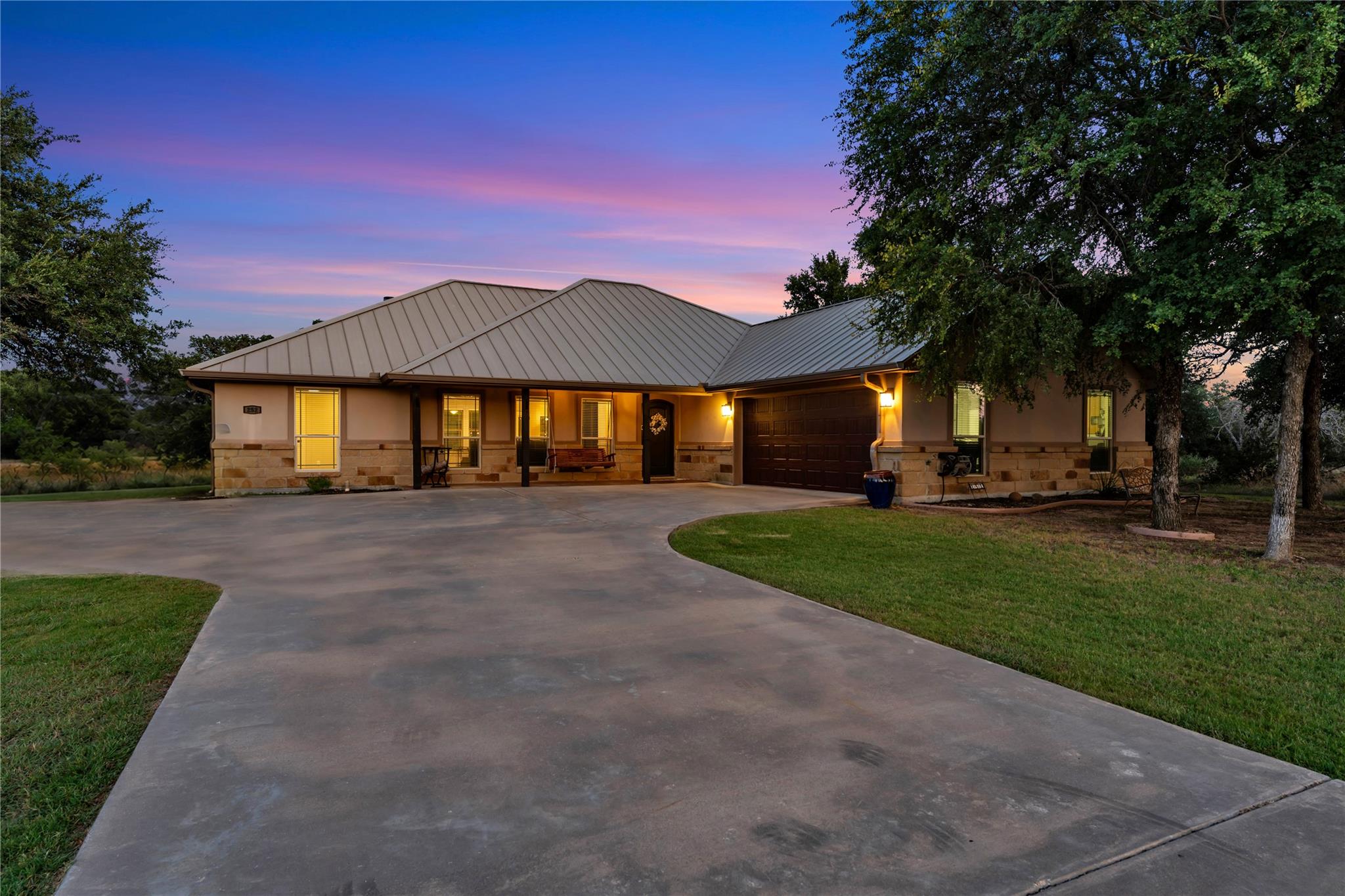 252 Sunday DR