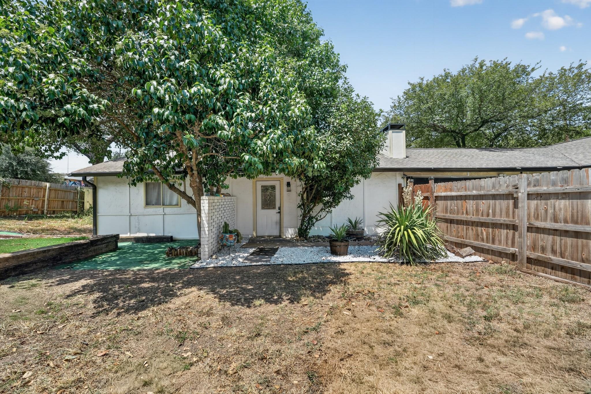 1628 Royal Hill DR