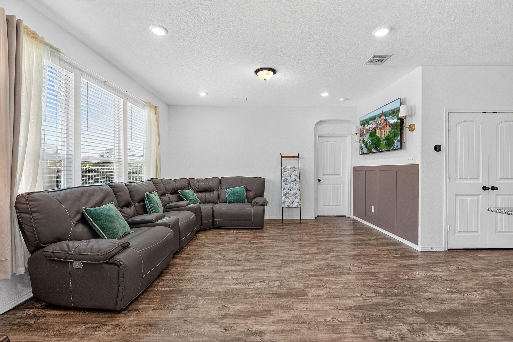 1703 Henbit LN — photo 4