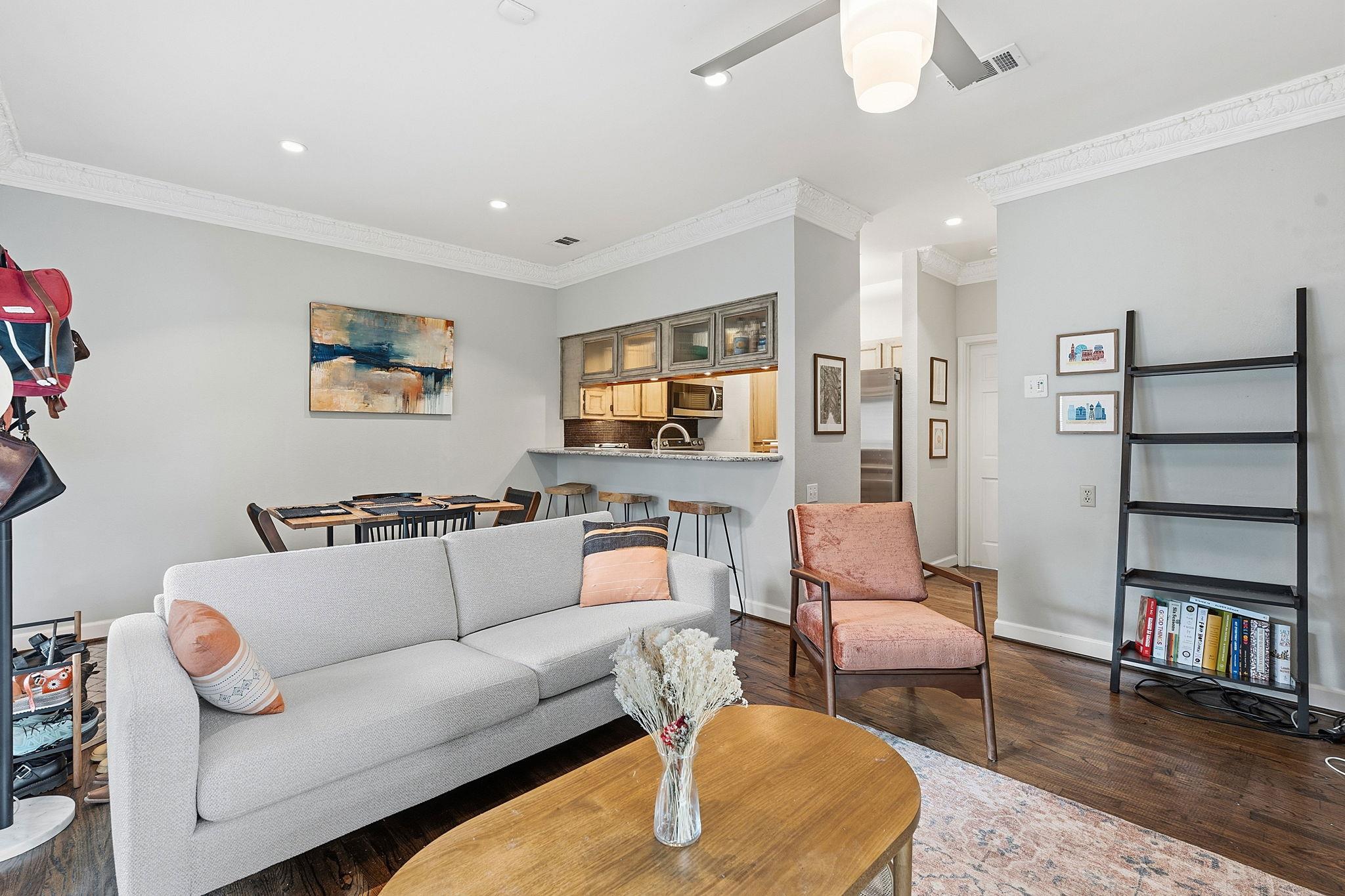 802 1st ST #202 — photo 3