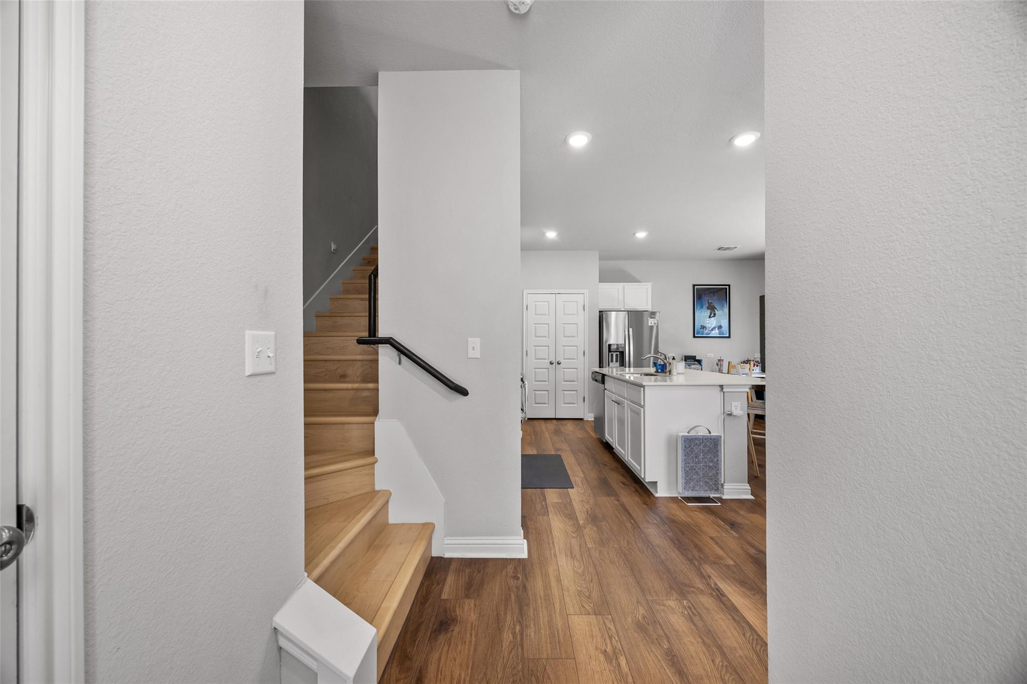 8110 Mandela BND — photo 3
