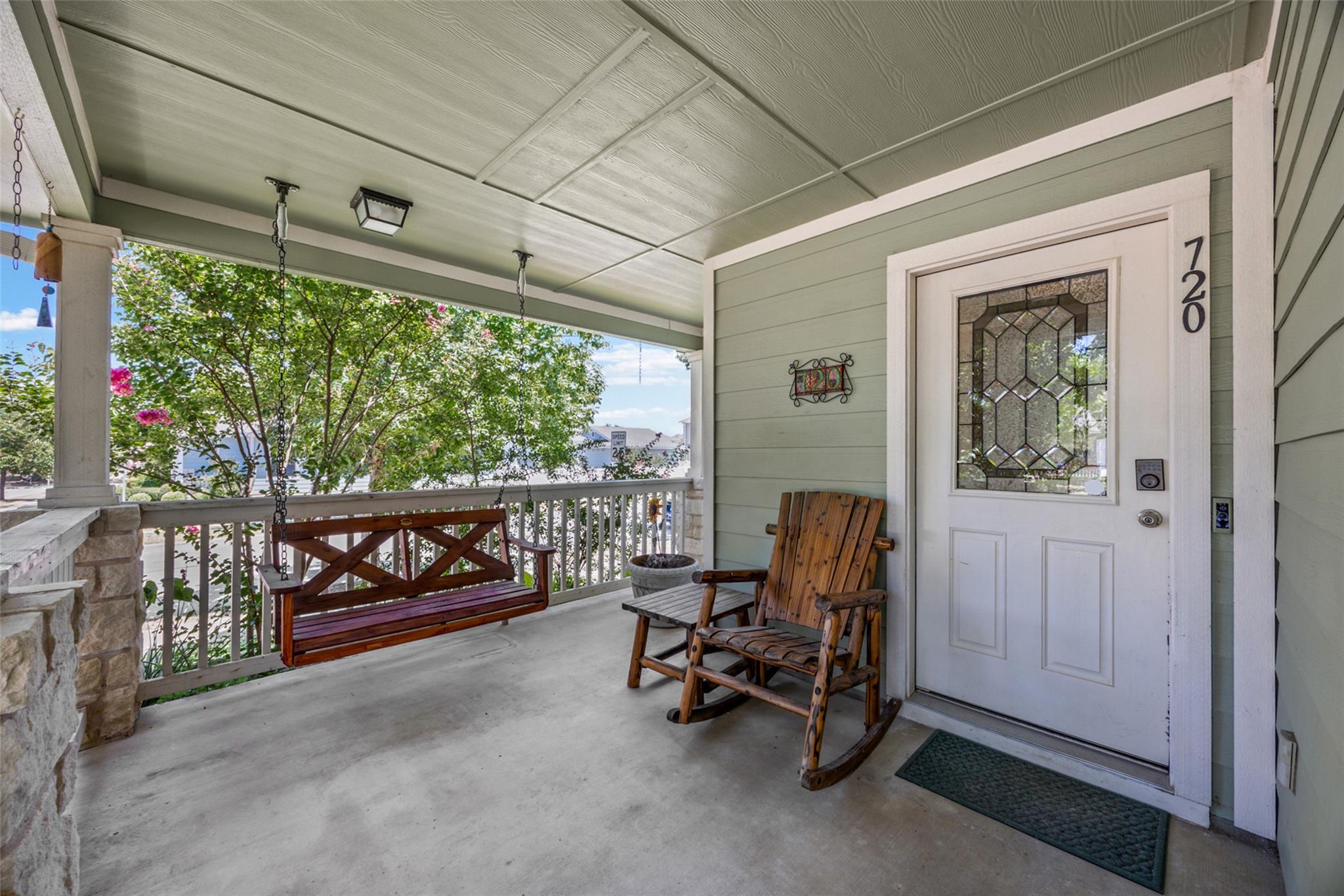 720 Alamo Plaza DR — photo 3