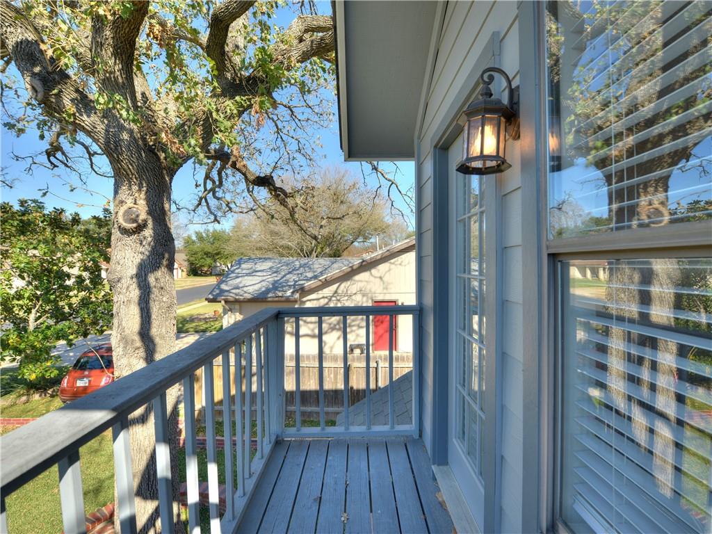 1707 Brokenshoe DR — photo 3