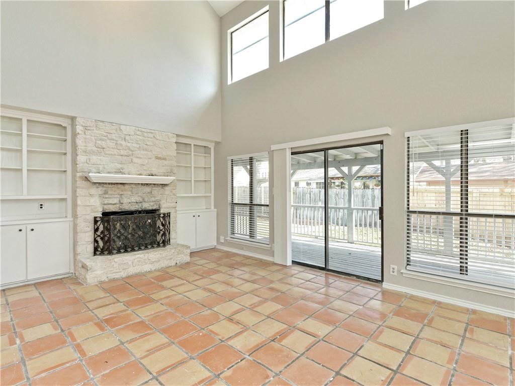 1707 Brokenshoe DR — photo 5