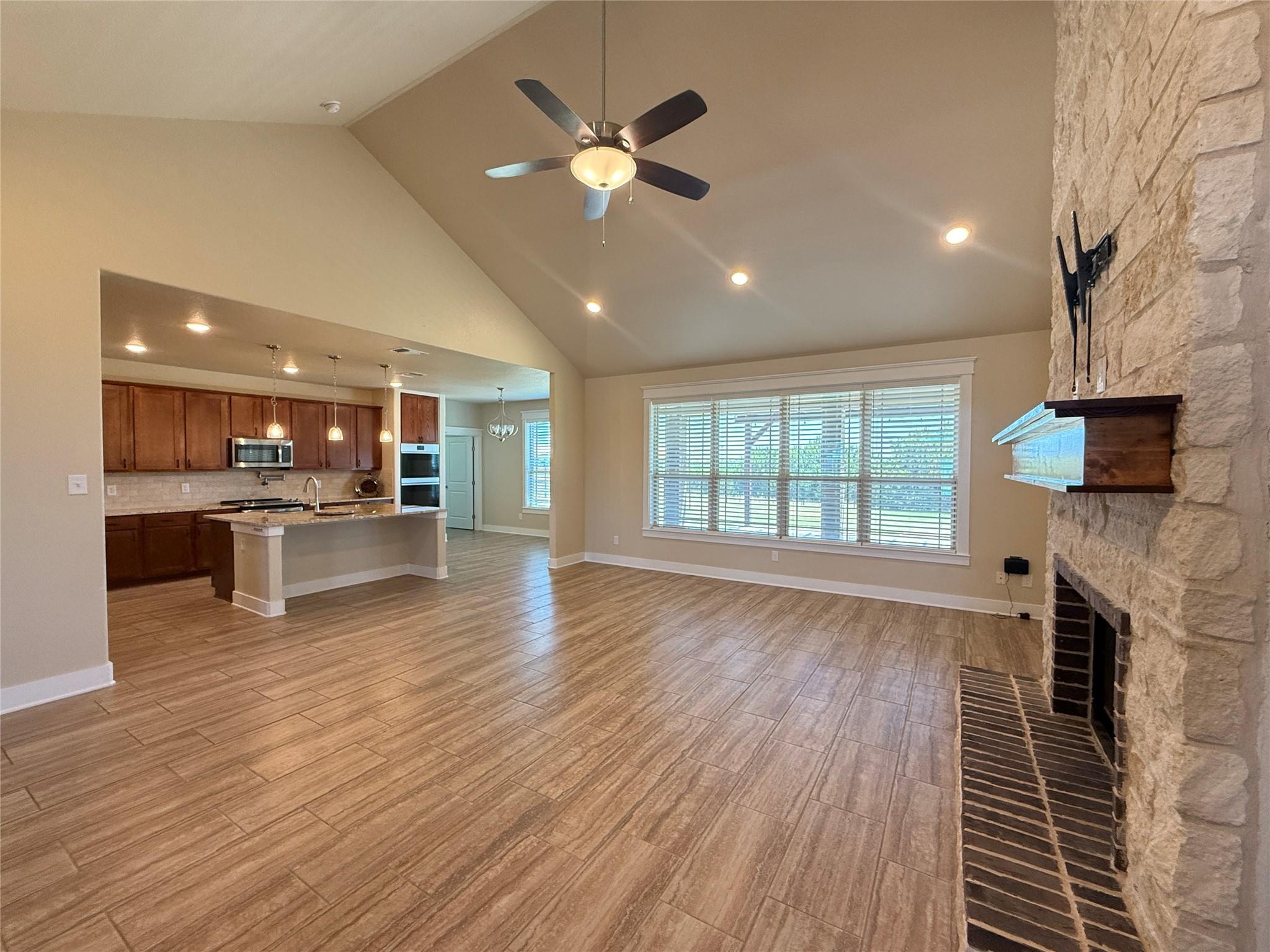 746 Northern Hills DR — photo 4