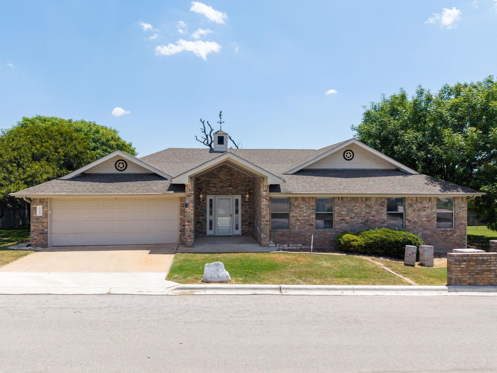 1204 Applewood DR
