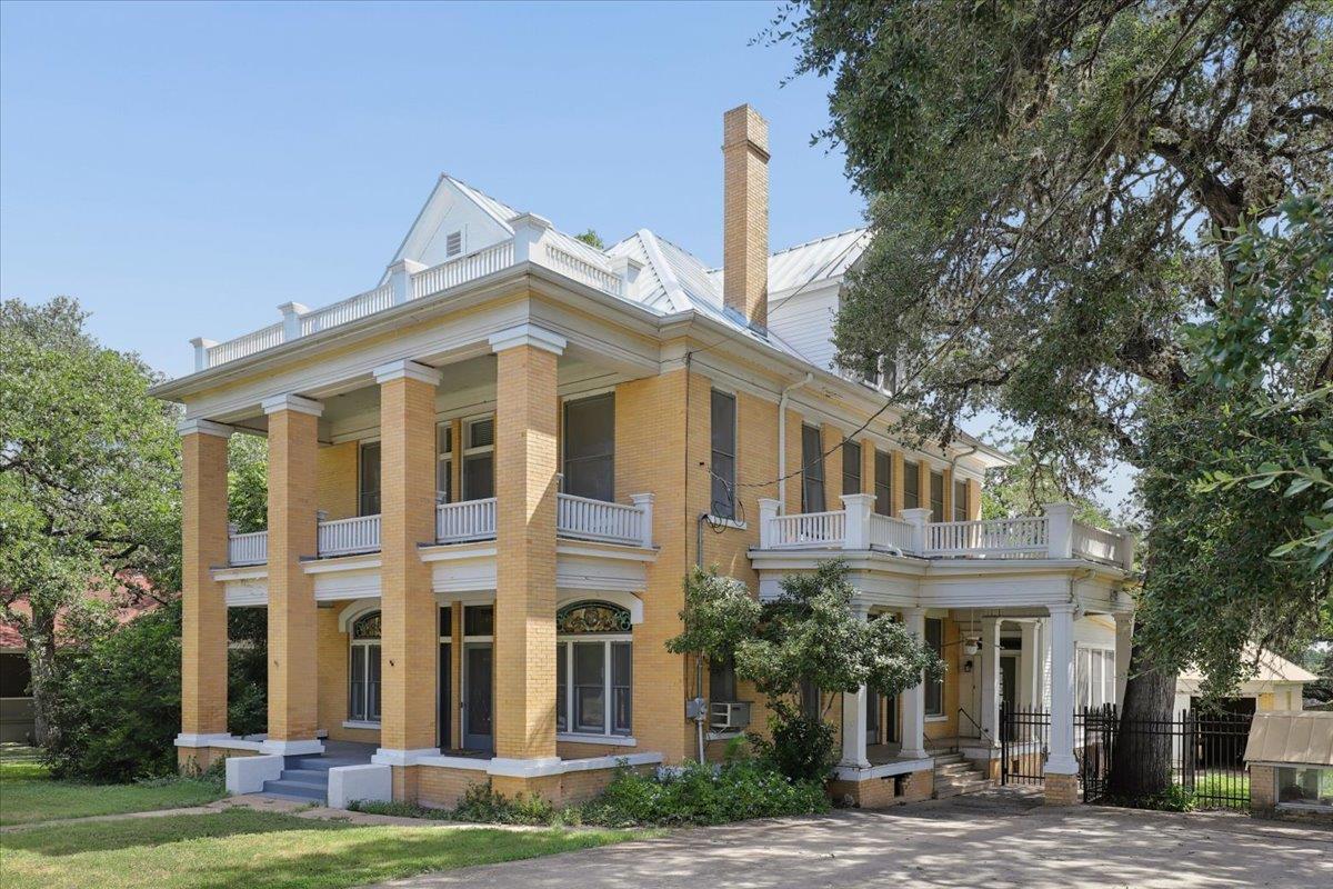 504 Main ST