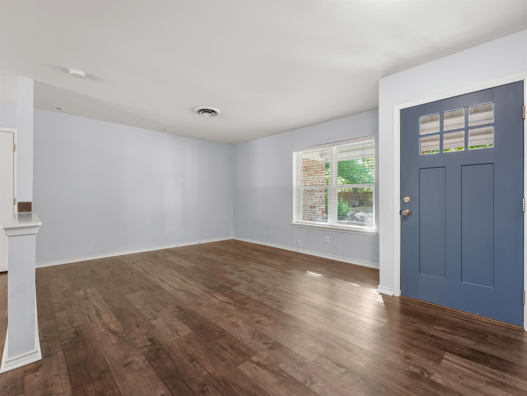 8010 Camden DR — photo 4