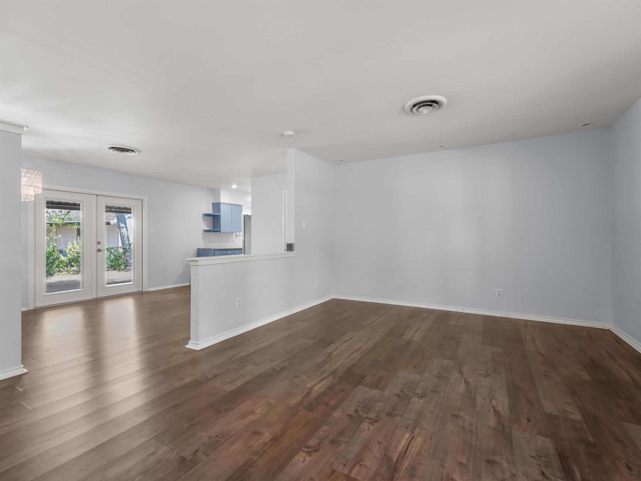 8010 Camden DR — photo 5